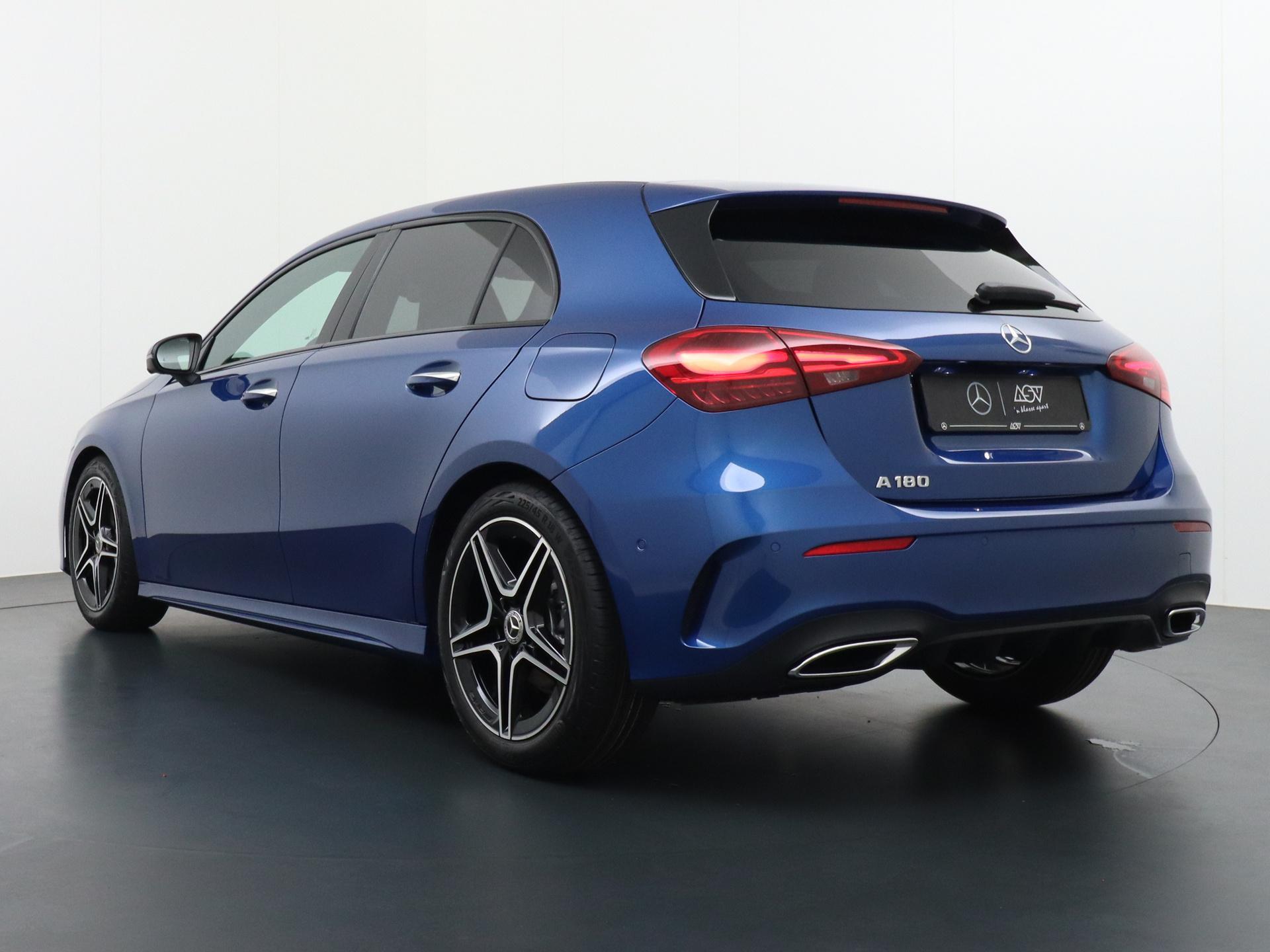 Mercedes-Benz A-Klasse 180 Star Edition AMG Line 4