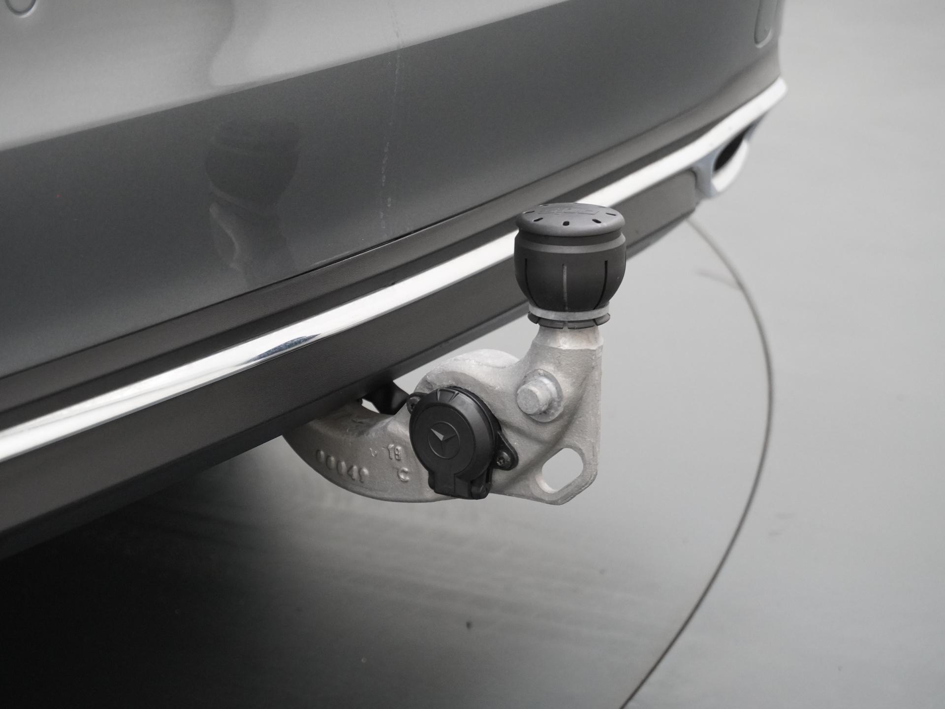 Mercedes-Benz C-Klasse 300 e Business Line Limited 13