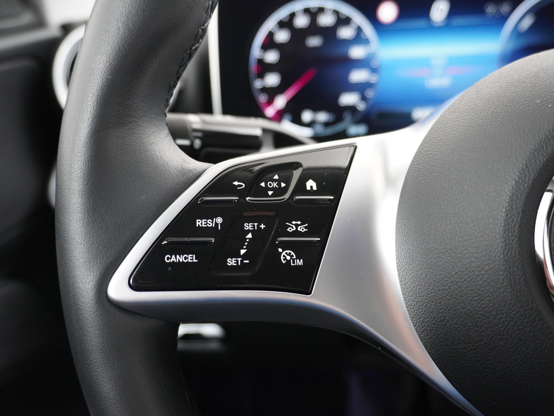 Mercedes-Benz C-Klasse 300 e Business Line Limited 32