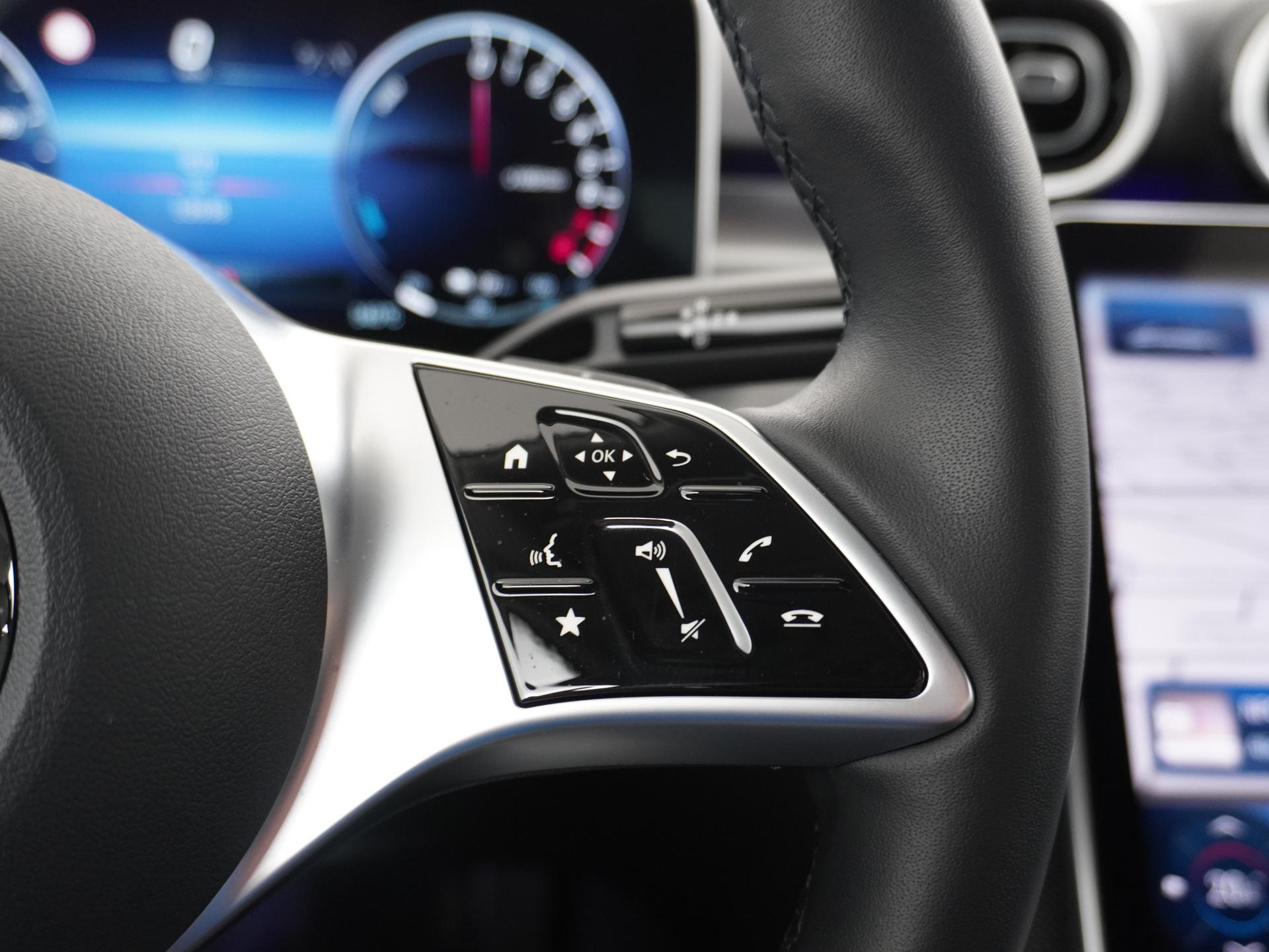 Mercedes-Benz C-Klasse 300 e Business Line Limited 33