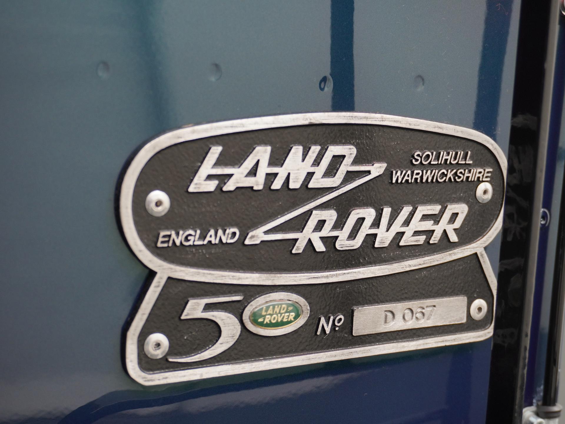 Land Rover Defender 3.9 90 Anniversary 5