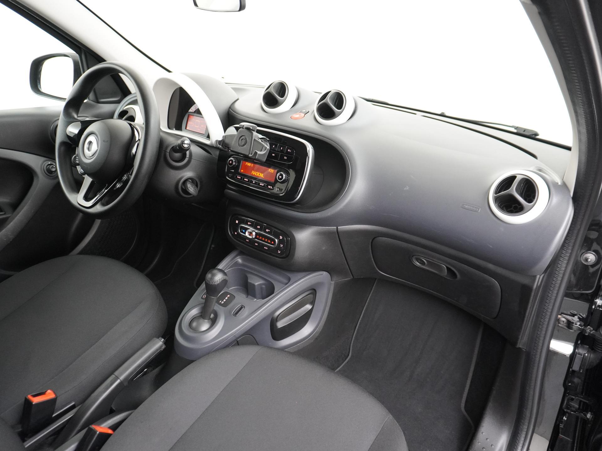 Smart Forfour 1.0 Business Solution 24