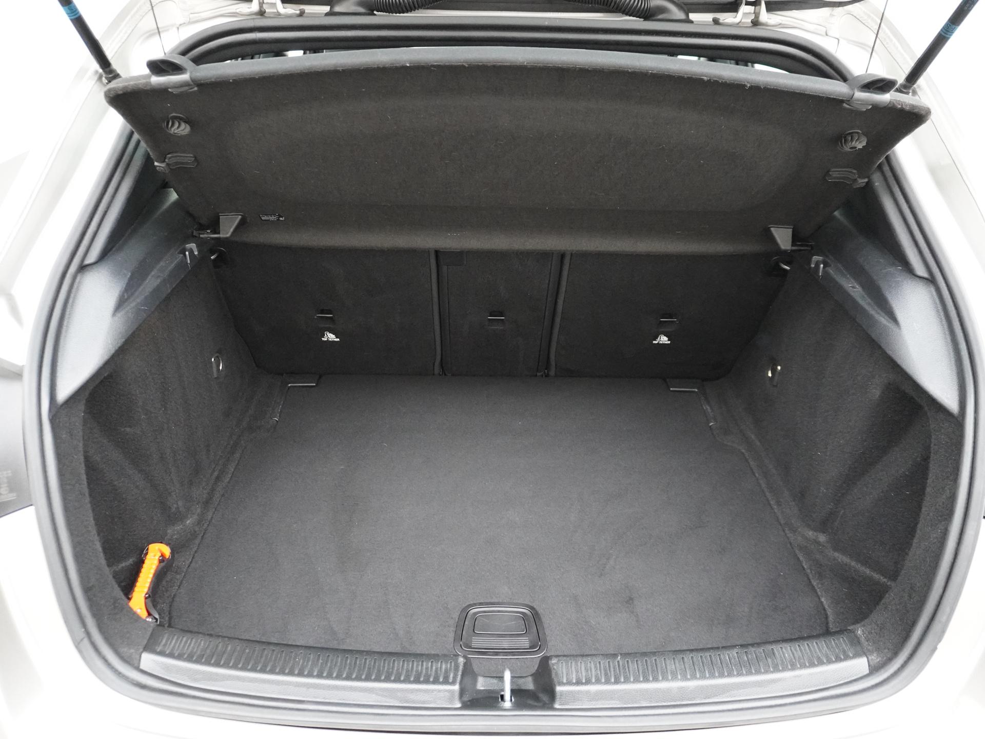 Mercedes-Benz A-Klasse 160 Business Solution Plus 7