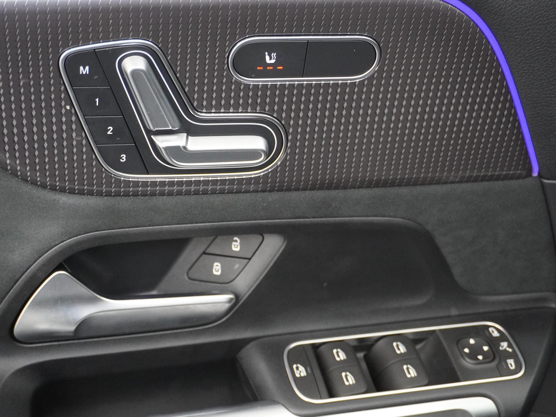 Mercedes-Benz EQB 250 AMG Line 7p. 67 kWh 1