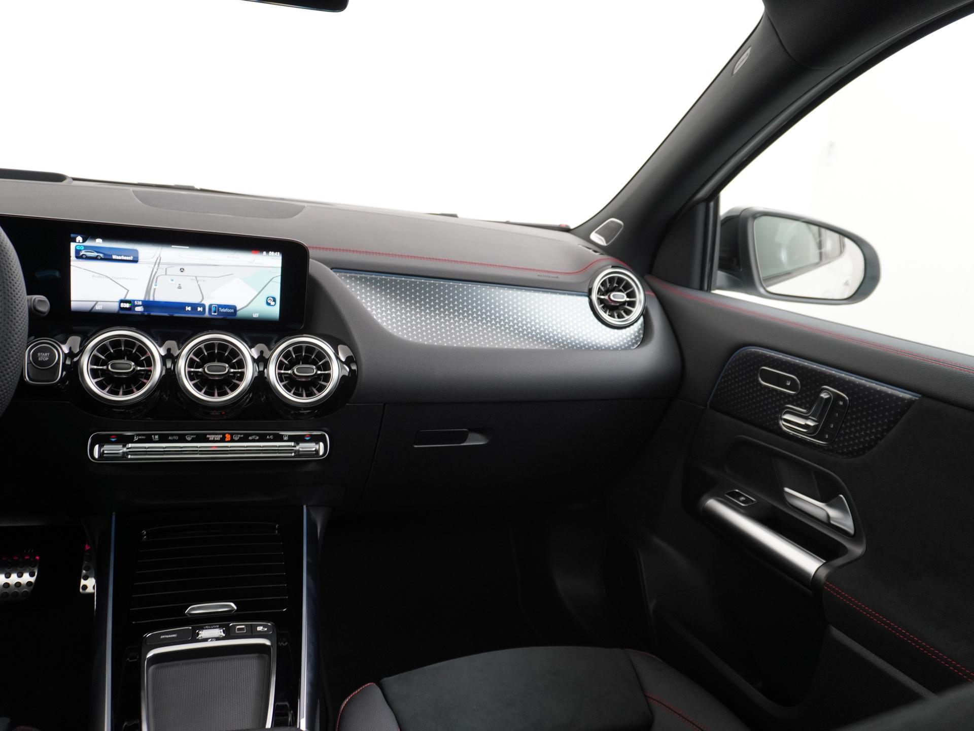 Mercedes-Benz EQA 250+ Business Solution AMG 71 kWh Accu 25