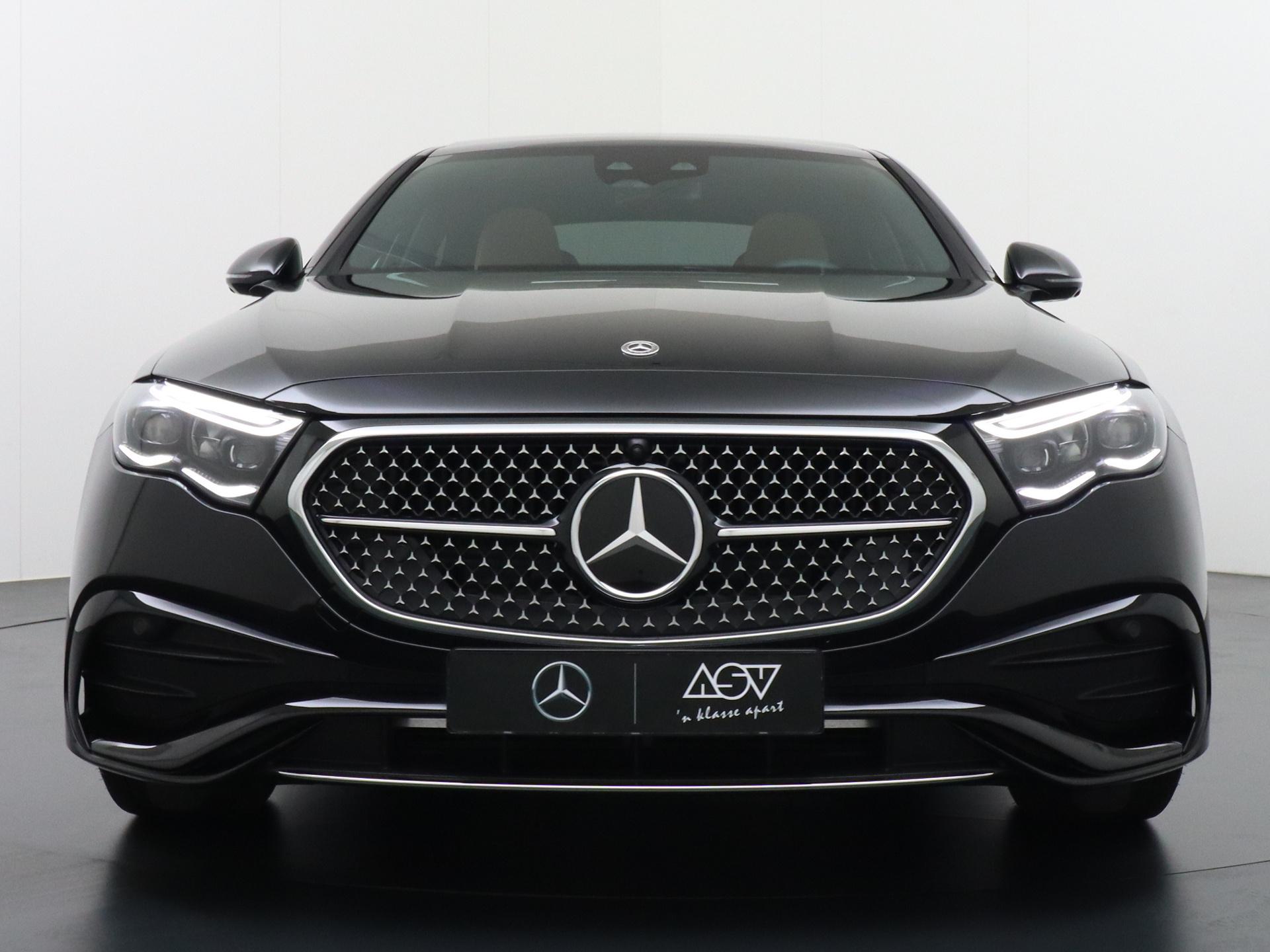 Mercedes-Benz E-Klasse 300 e 4MATIC AMG Line 13