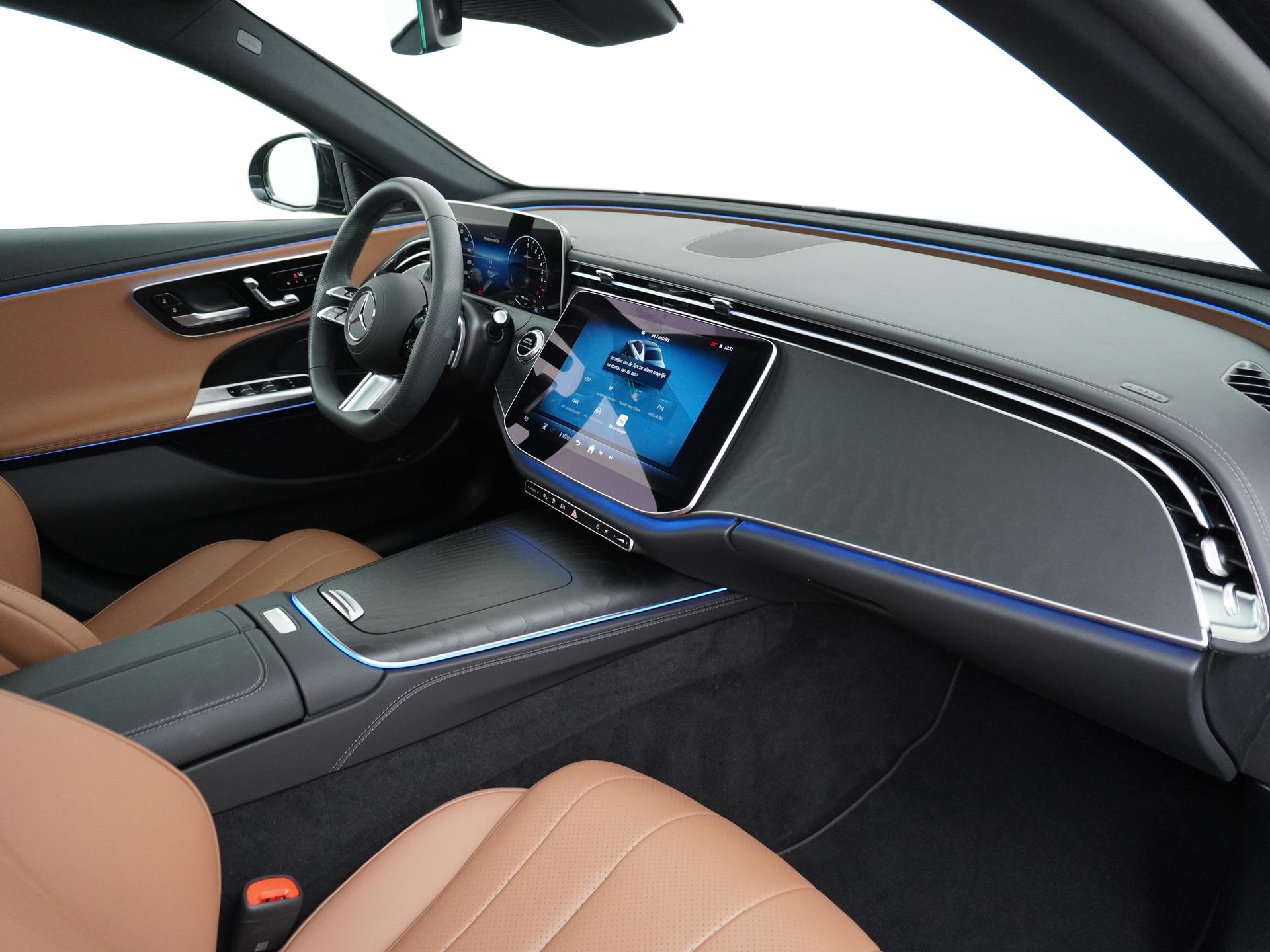 Mercedes-Benz E-Klasse 300 e 4MATIC AMG Line 14