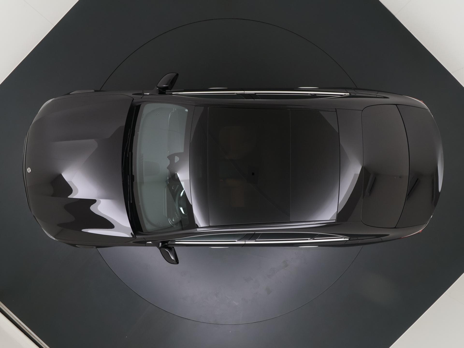 Mercedes-Benz E-Klasse 300 e 4MATIC AMG Line 15