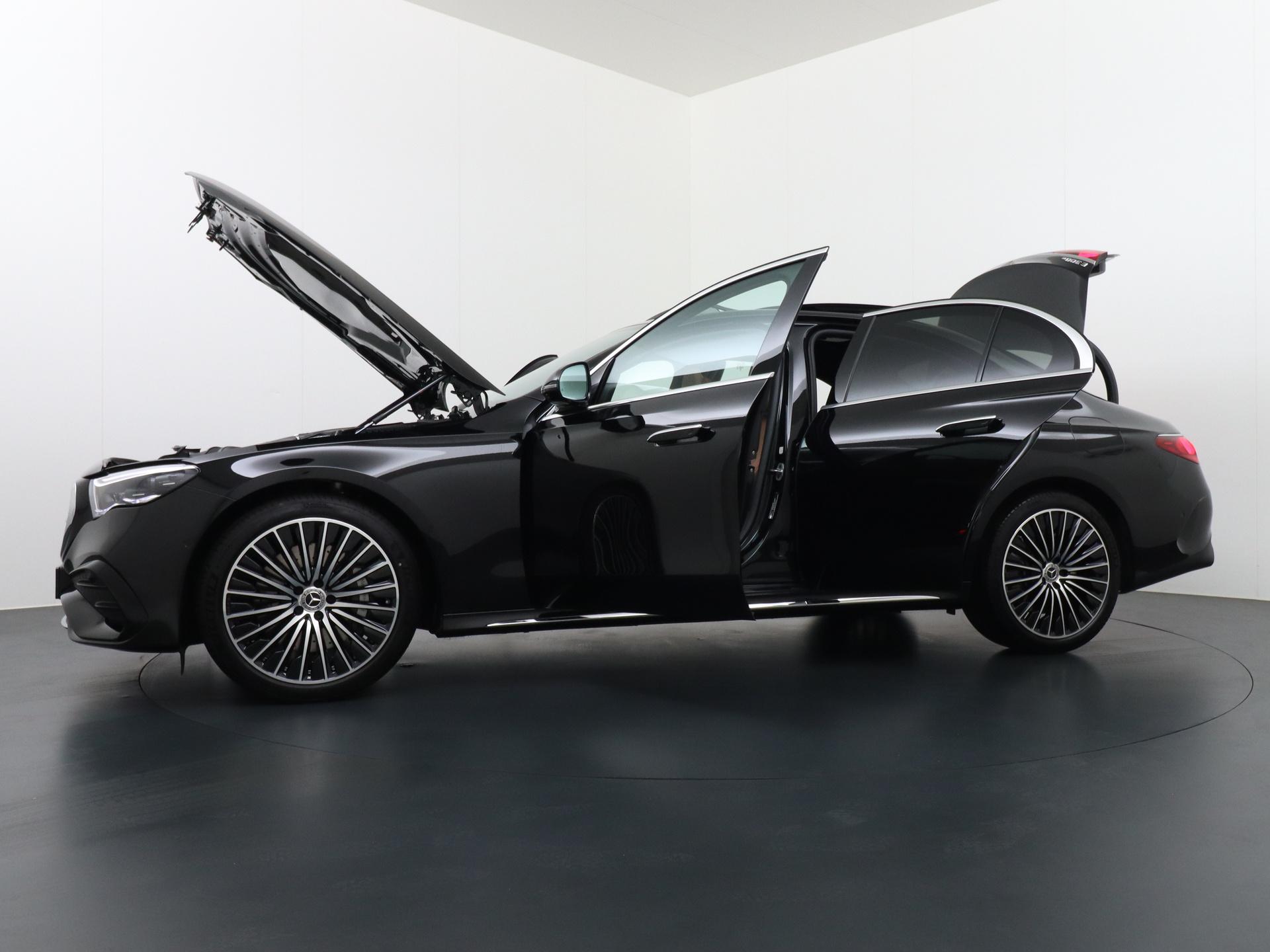 Mercedes-Benz E-Klasse 300 e 4MATIC AMG Line 17