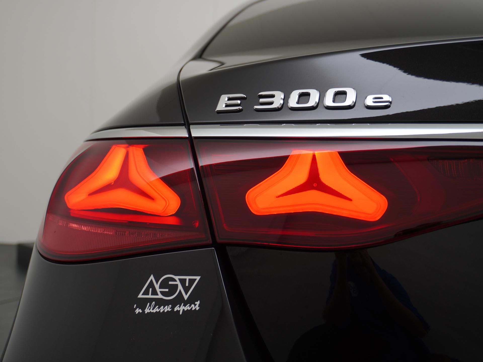 Mercedes-Benz E-Klasse 300 e 4MATIC AMG Line 18