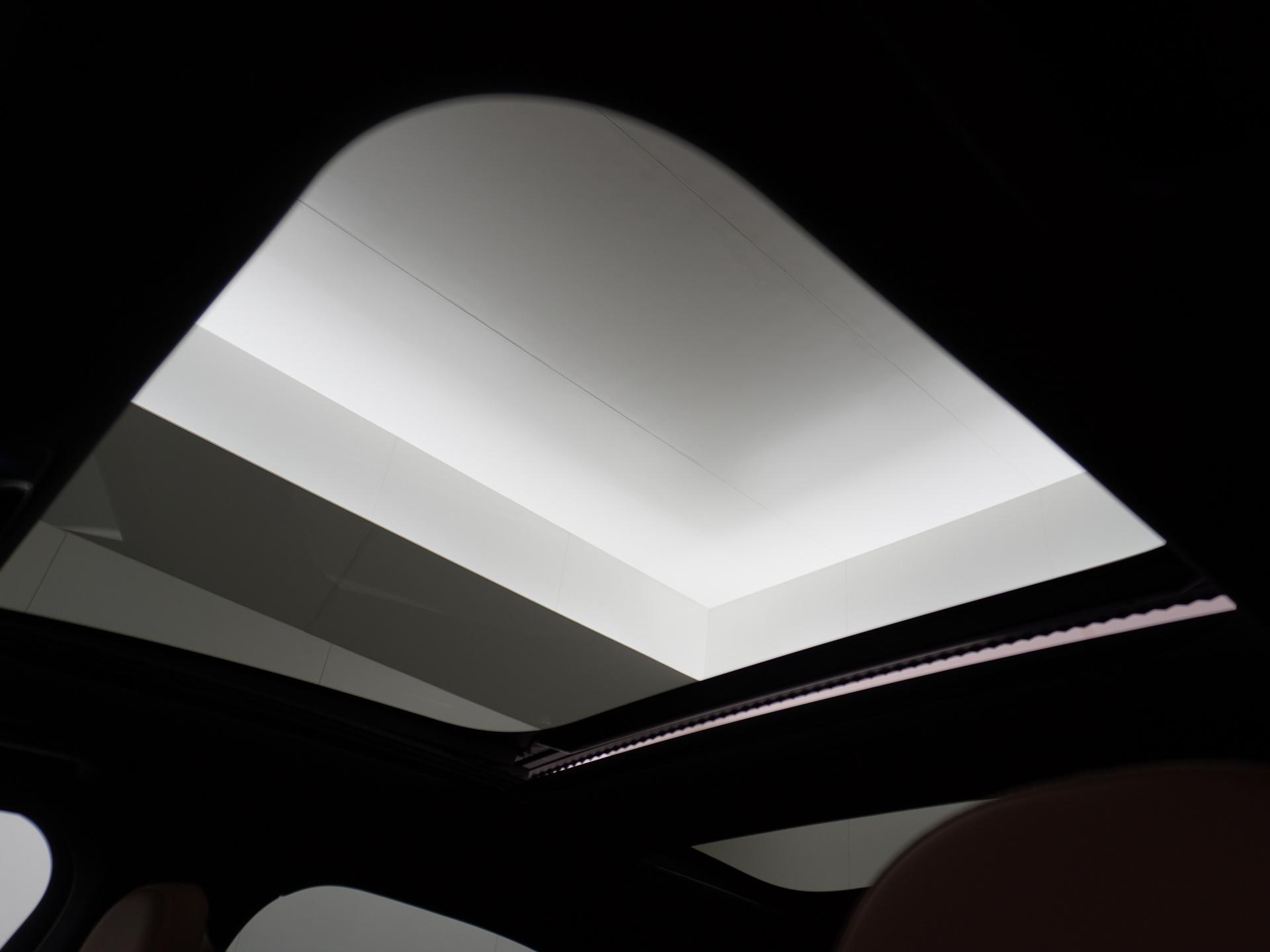 Mercedes-Benz E-Klasse 300 e 4MATIC AMG Line 2