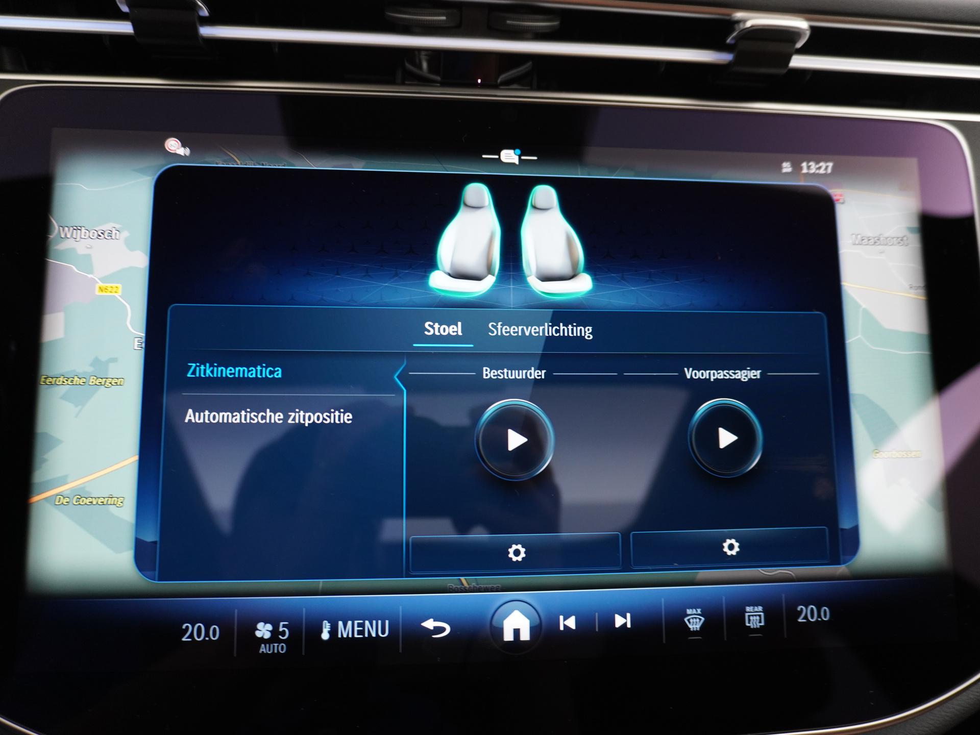 Mercedes-Benz E-Klasse 300 e 4MATIC AMG Line 38