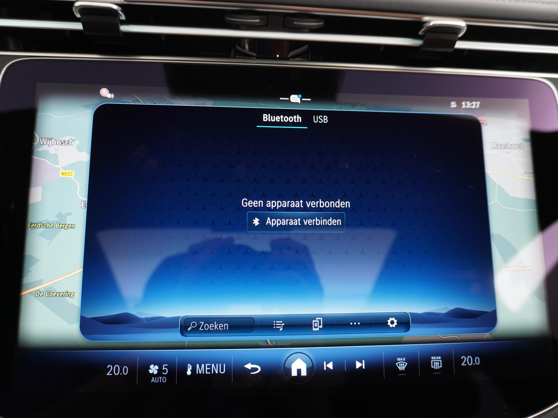 Mercedes-Benz E-Klasse 300 e 4MATIC AMG Line 41