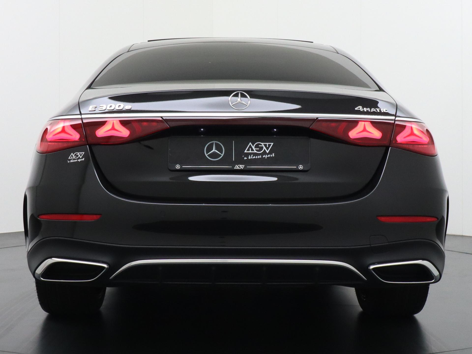 Mercedes-Benz E-Klasse 300 e 4MATIC AMG Line 6