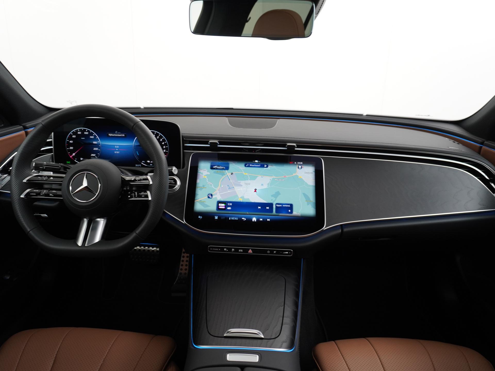 Mercedes-Benz E-Klasse 300 e 4MATIC AMG Line 7