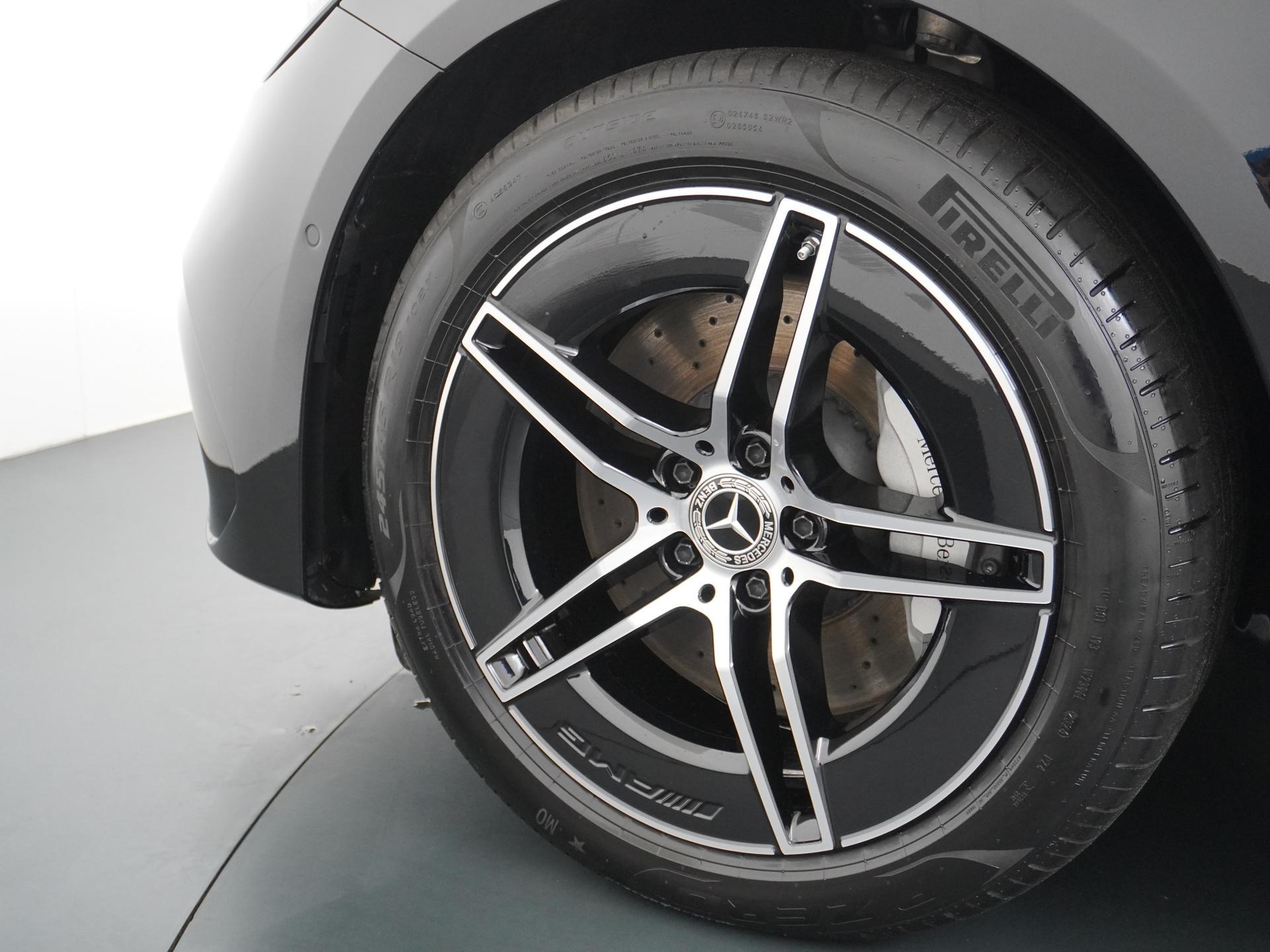 Mercedes-Benz E-Klasse 300 de AMG Line 21