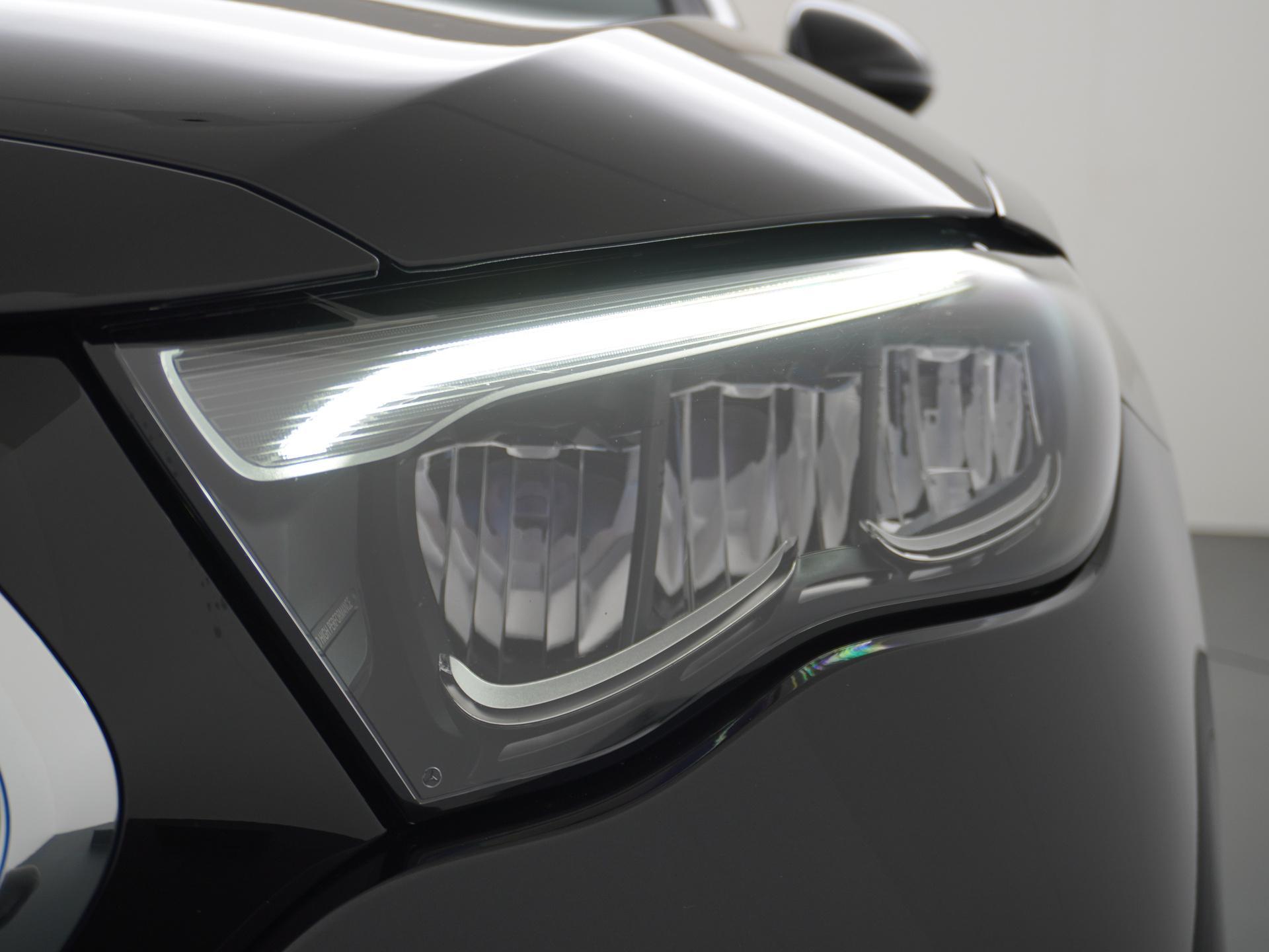 Mercedes-Benz E-Klasse 300 de AMG Line 22