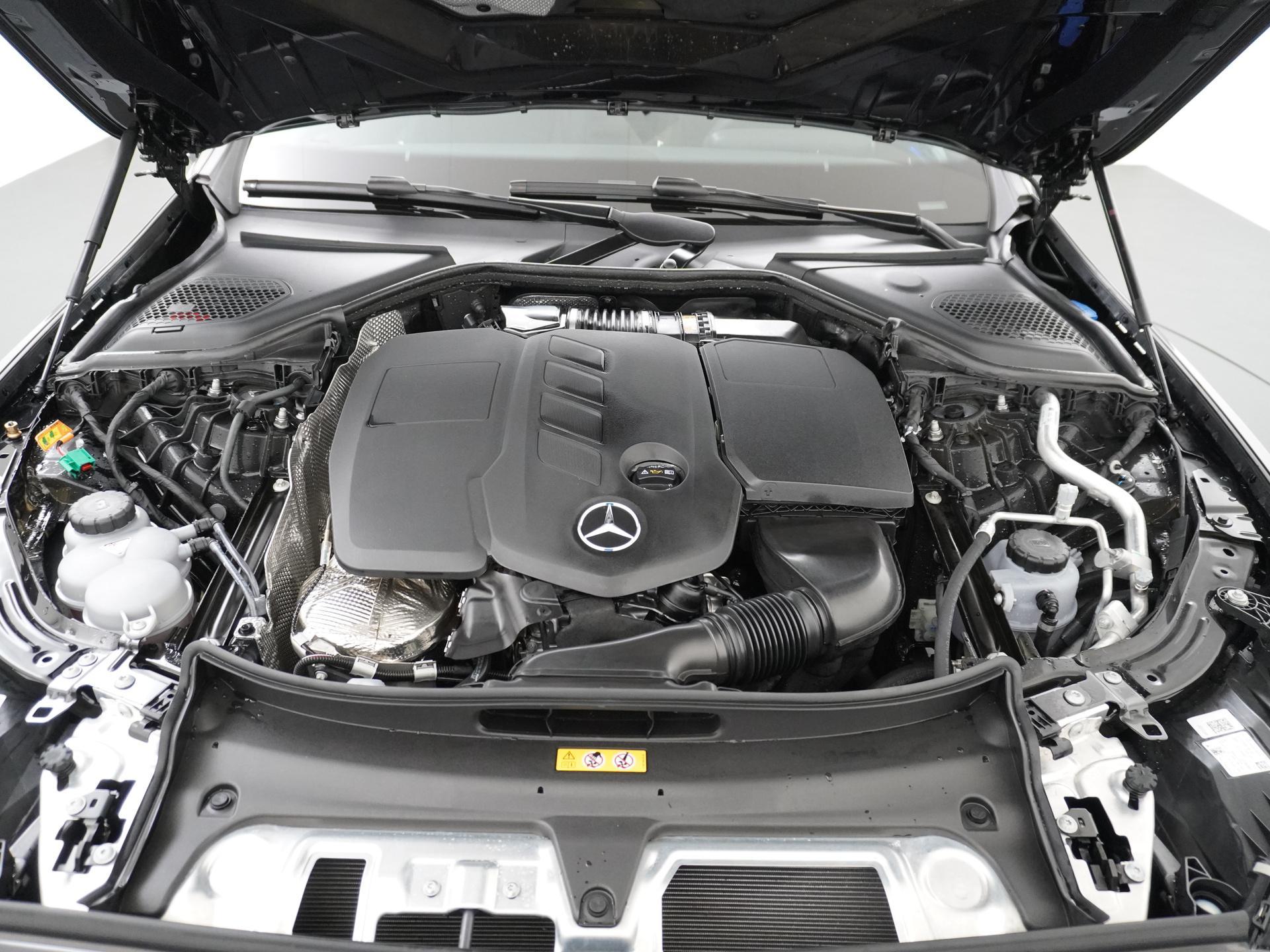 Mercedes-Benz E-Klasse 300 de AMG Line 23