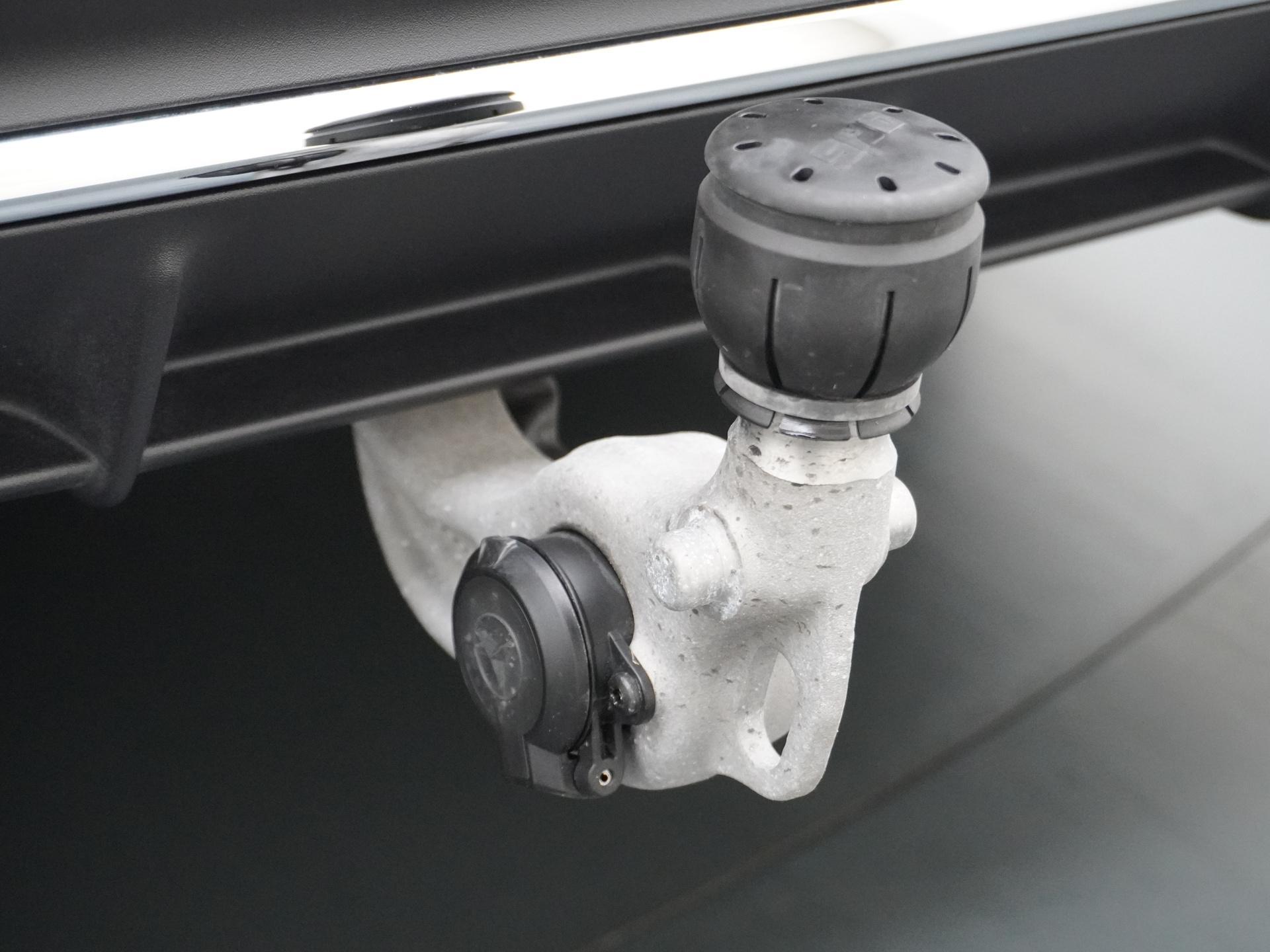 Mercedes-Benz E-Klasse 300 de AMG Line 3