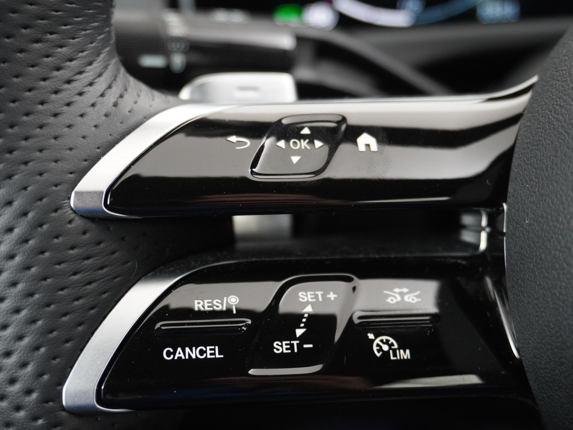 Mercedes-Benz E-Klasse 300 de AMG Line 33