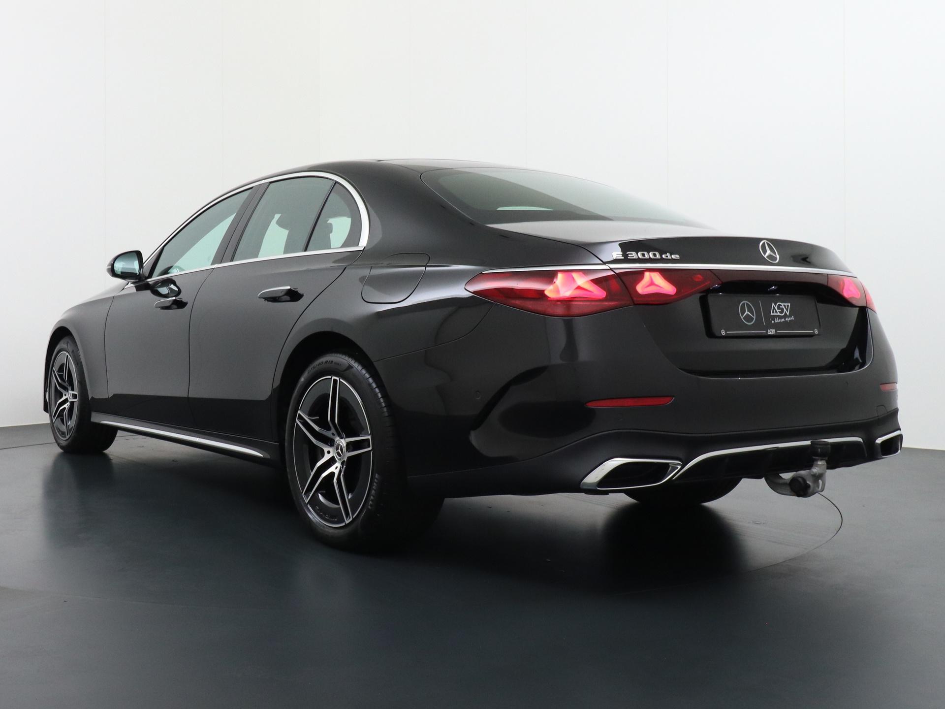 Mercedes-Benz E-Klasse 300 de AMG Line 4