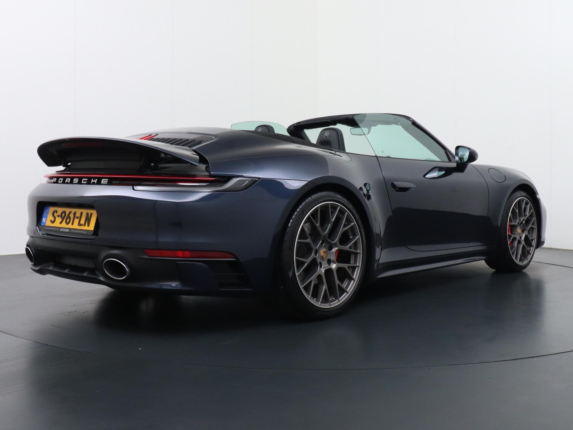 Porsche 911 Cabrio 3.0 Carrera S 2