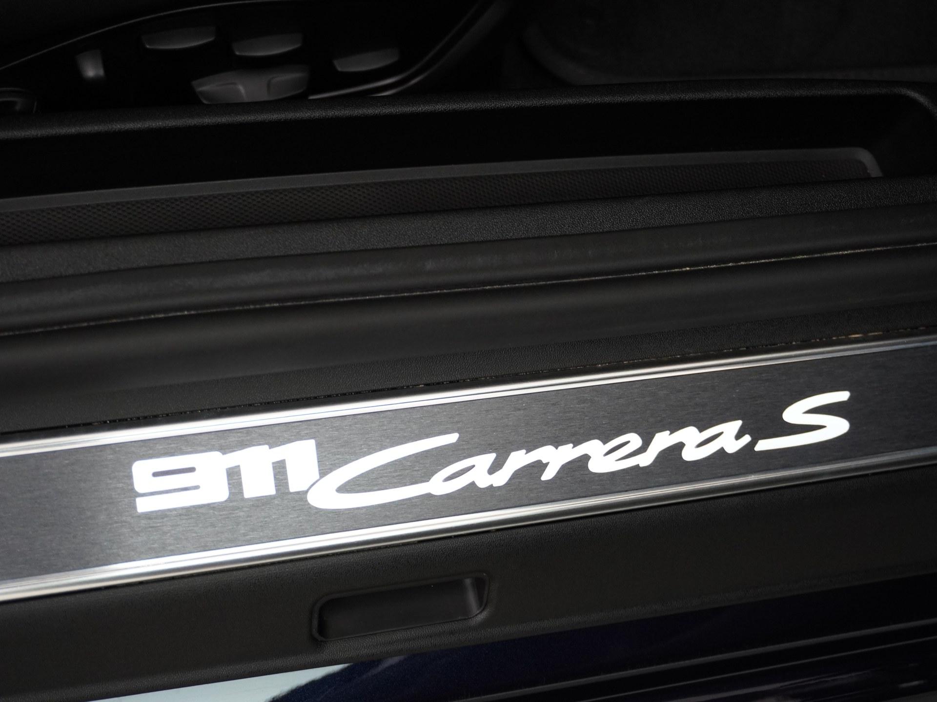 Porsche 911 Cabrio 3.0 Carrera S 21