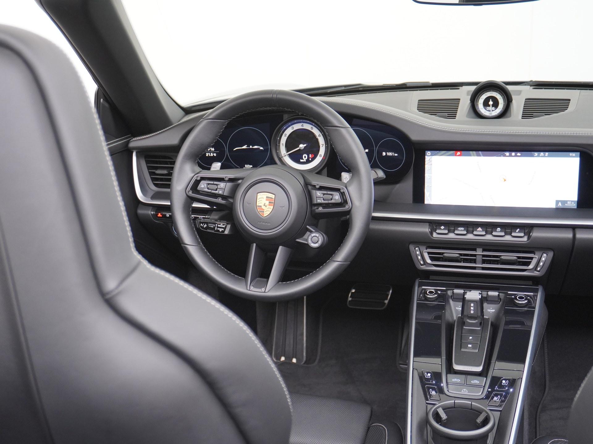 Porsche 911 Cabrio 3.0 Carrera S 46