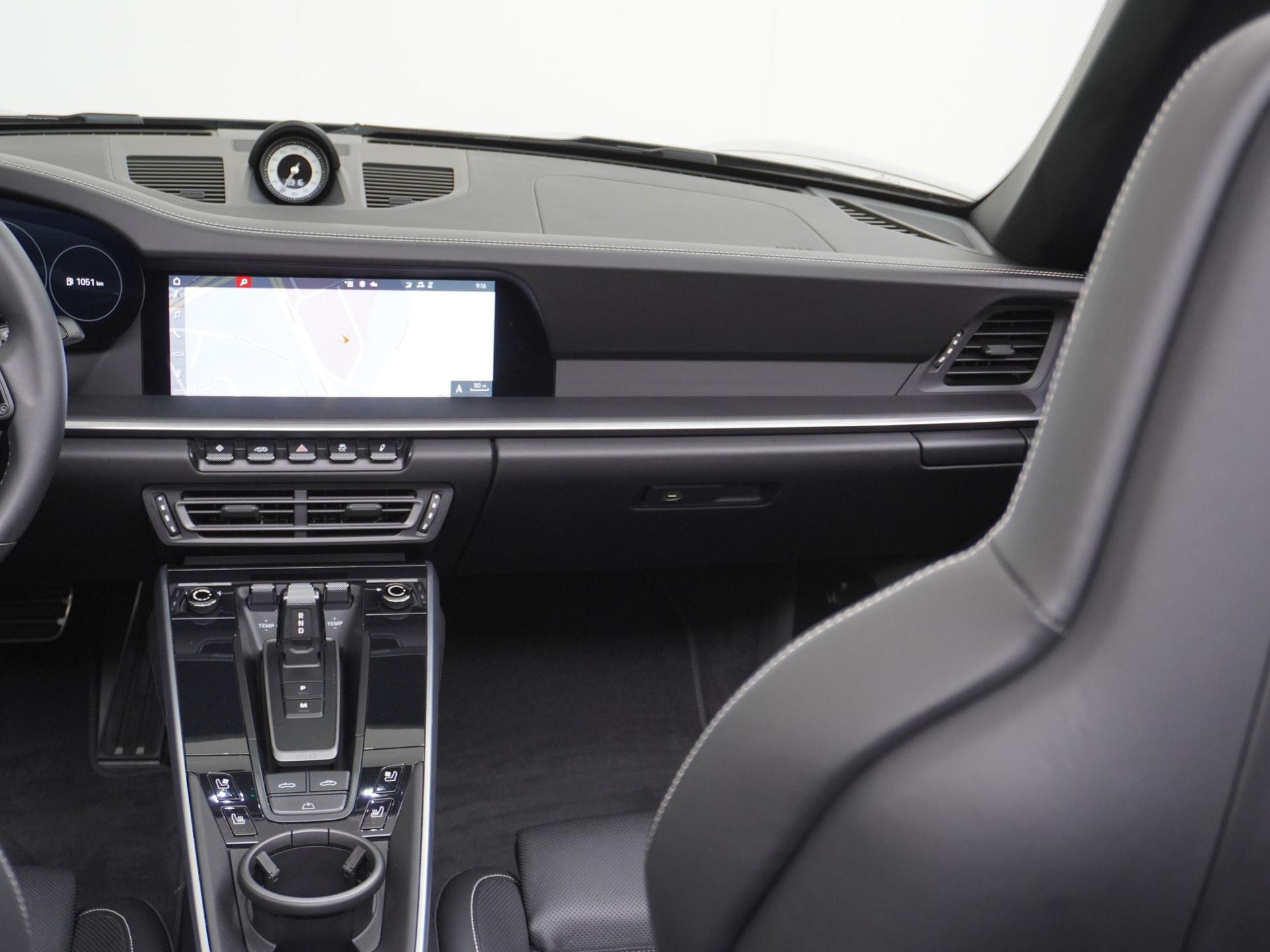 Porsche 911 Cabrio 3.0 Carrera S 47