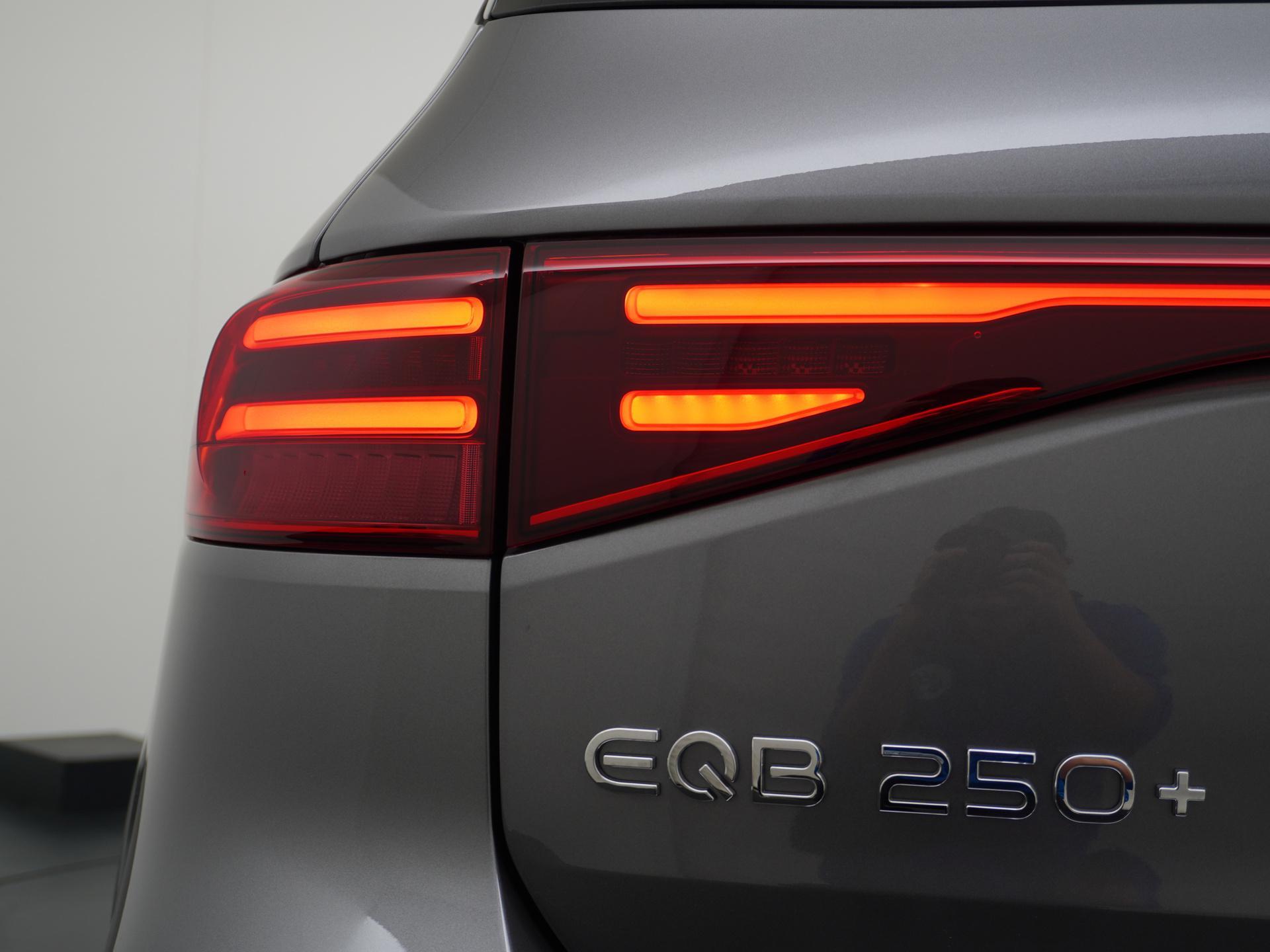 Mercedes-Benz EQB 250+ Business Solution Luxury 7pers. 71 kWh Accu 11