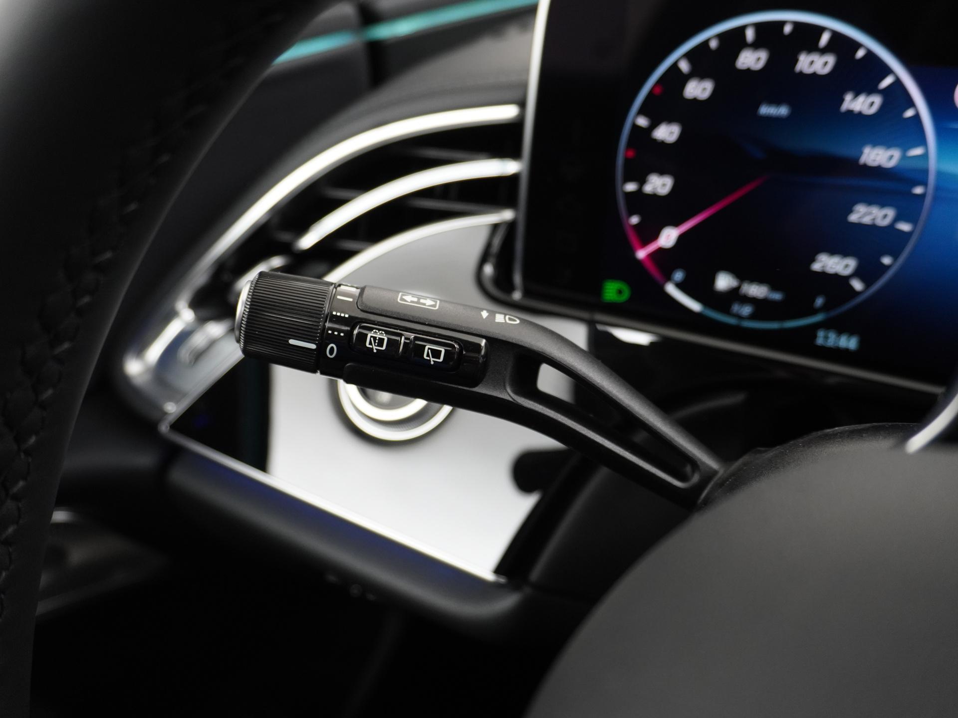 Mercedes-Benz E-Klasse Estate 300 e Sport Edition 31