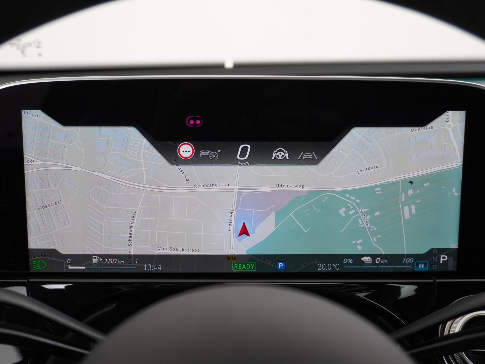 Mercedes-Benz E-Klasse Estate 300 e Sport Edition 36