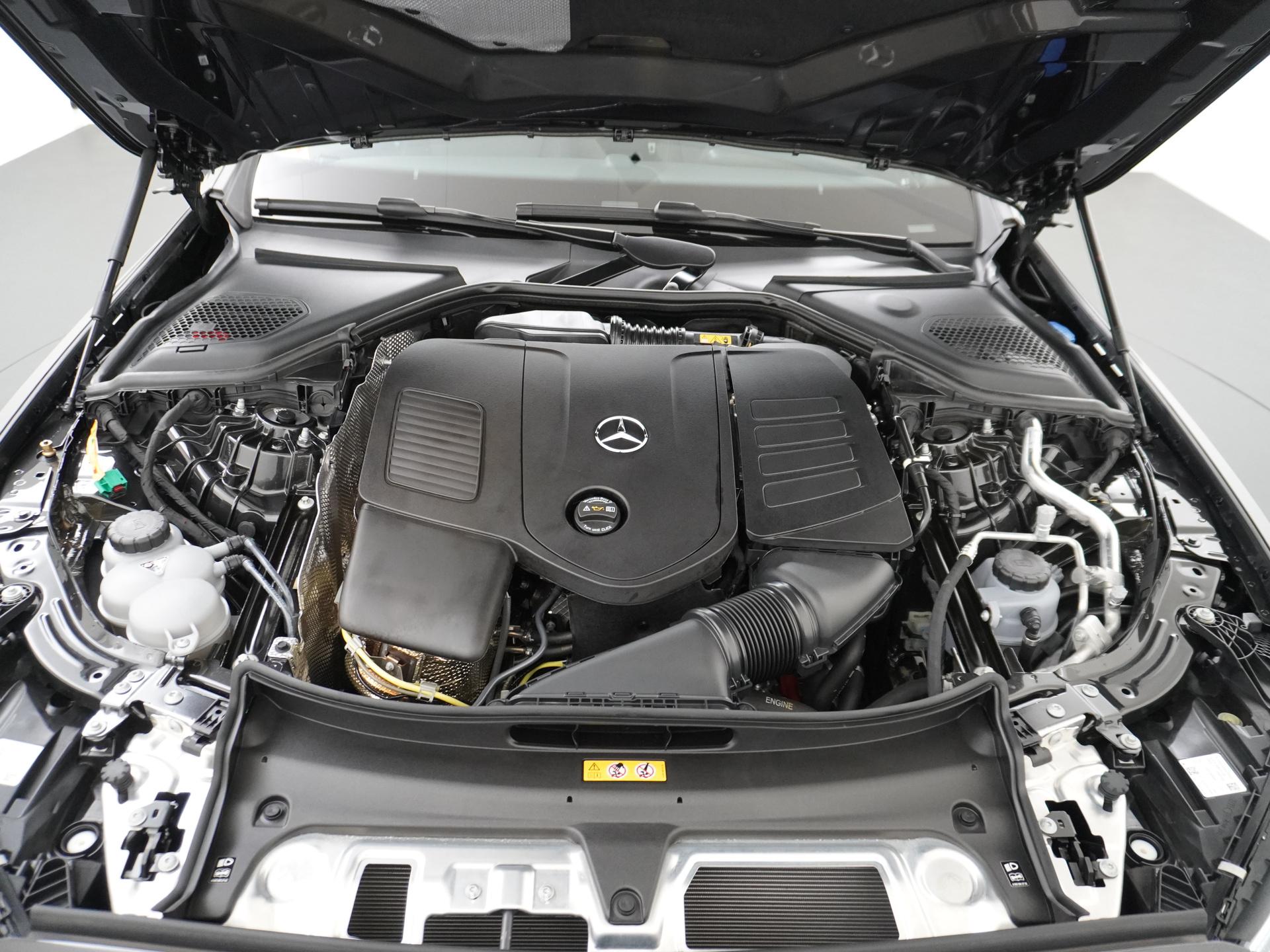 Mercedes-Benz E-Klasse 300 e AMG Line 20