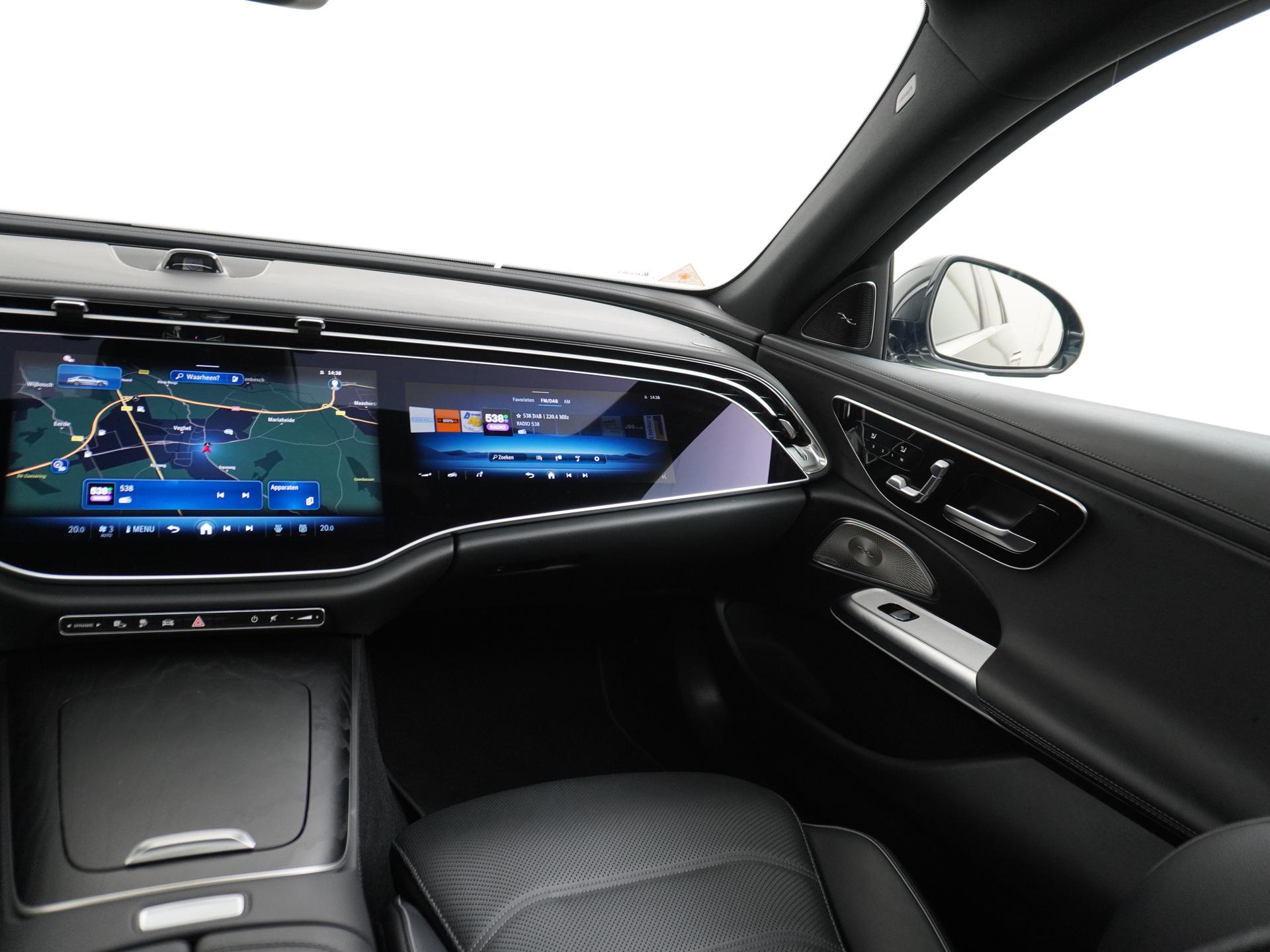 Mercedes-Benz E-Klasse 300 e AMG Line 26