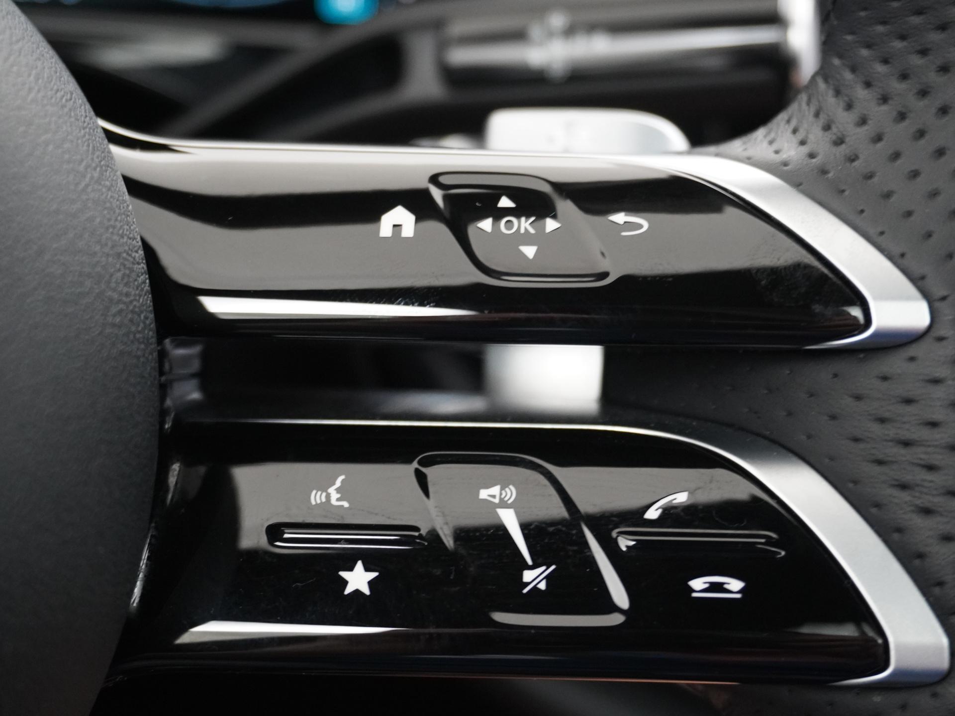 Mercedes-Benz E-Klasse 300 e AMG Line 32