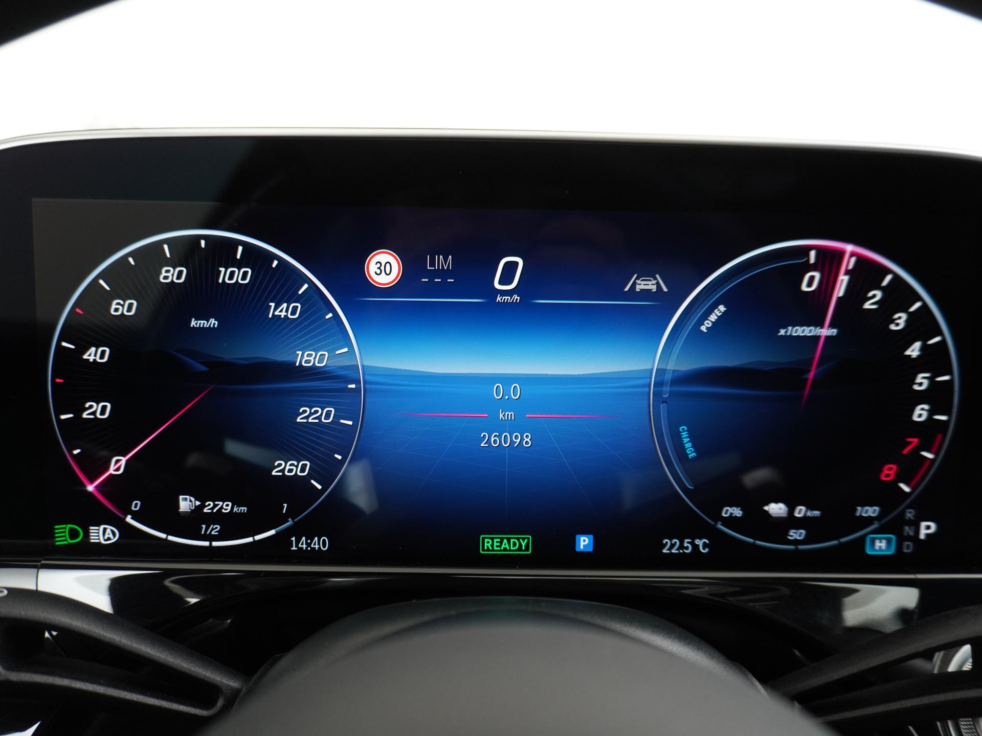 Mercedes-Benz E-Klasse 300 e AMG Line 33