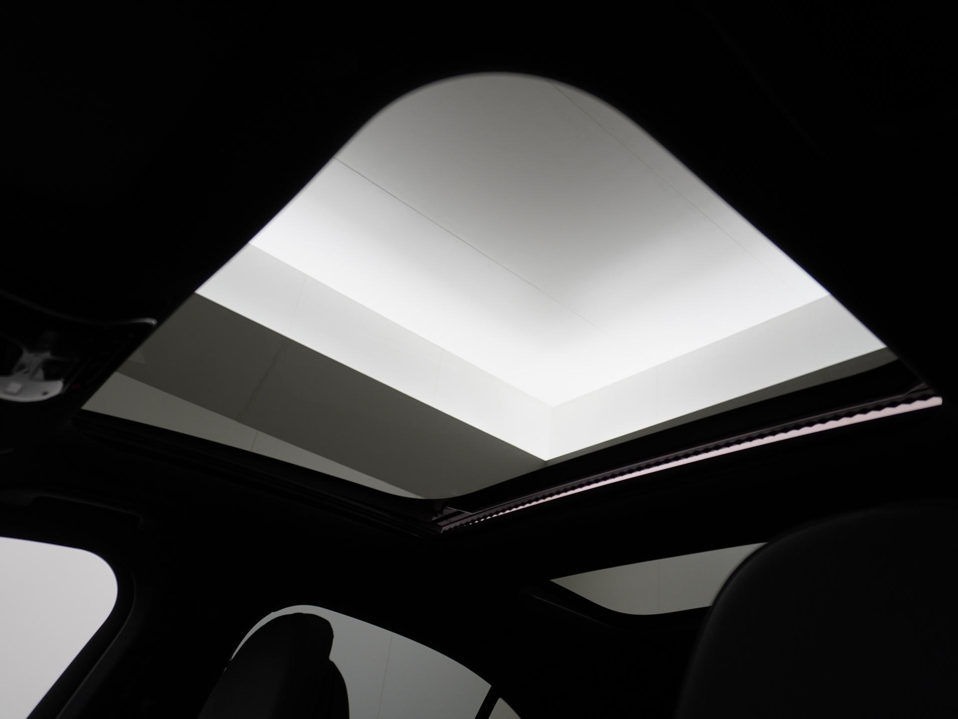 Mercedes-Benz E-Klasse 300 e AMG Line 5