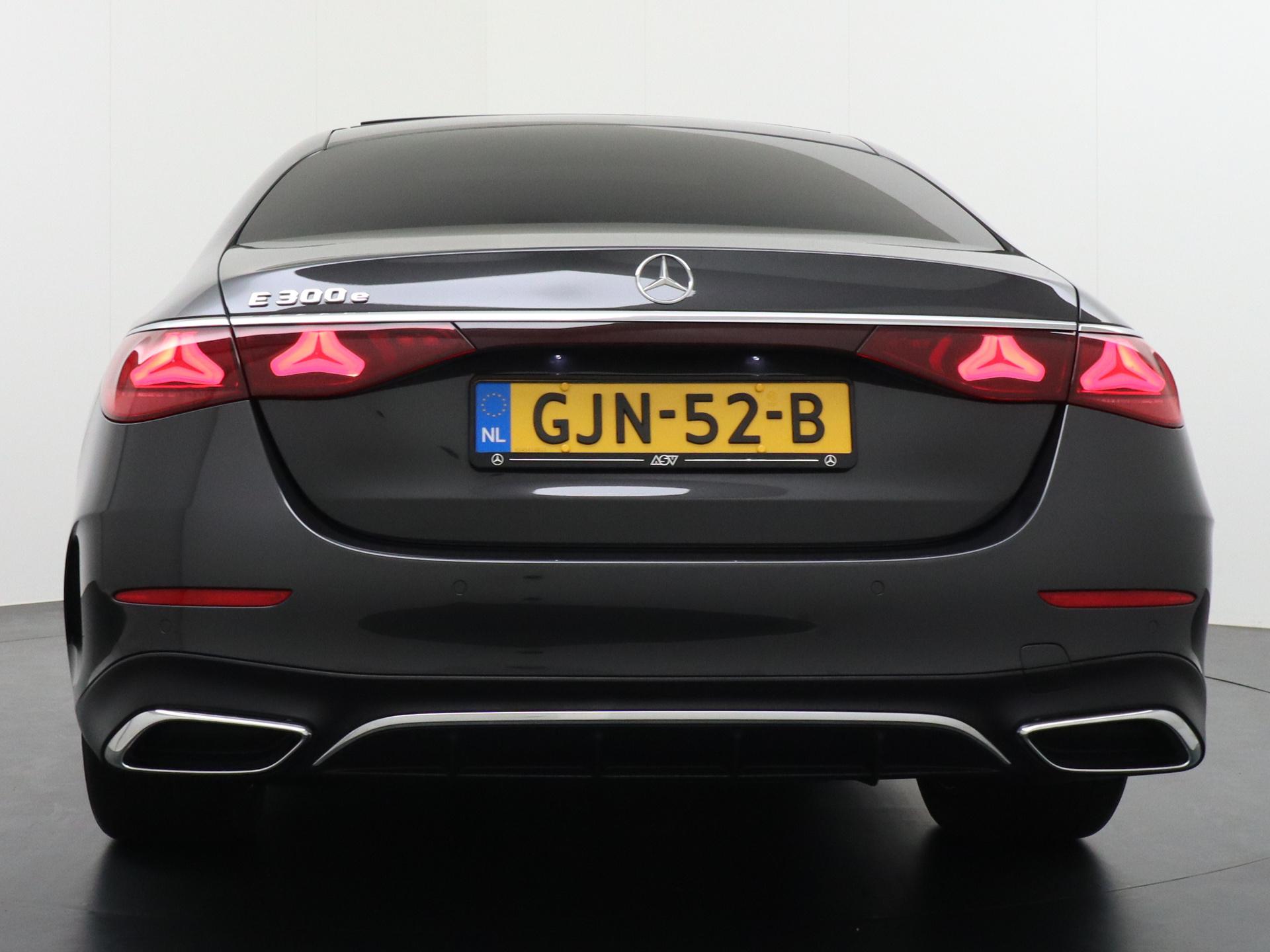 Mercedes-Benz E-Klasse 300 e AMG Line 6