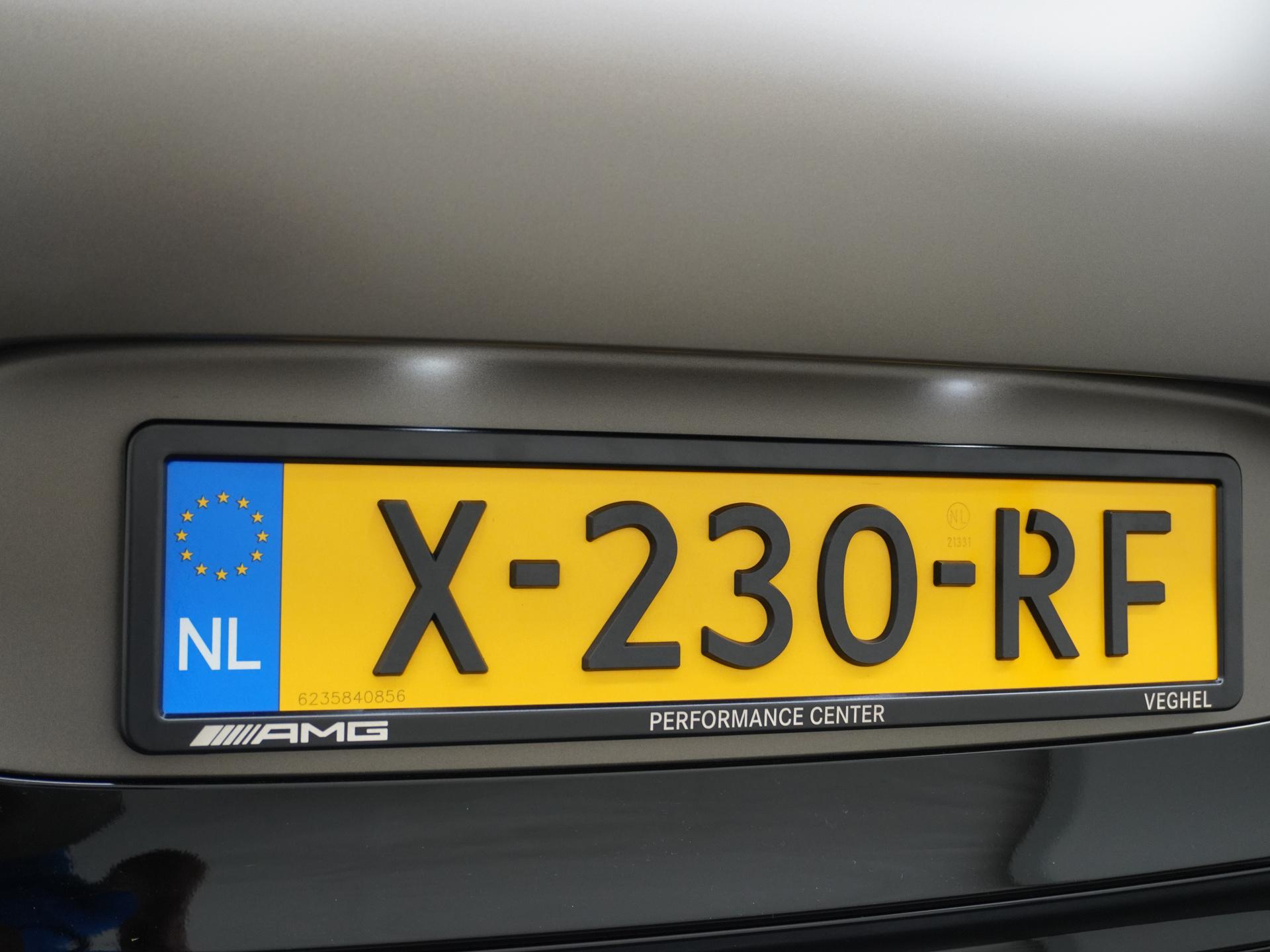 Mercedes-Benz SL-Klasse Roadster AMG 63 4MATIC+ 15