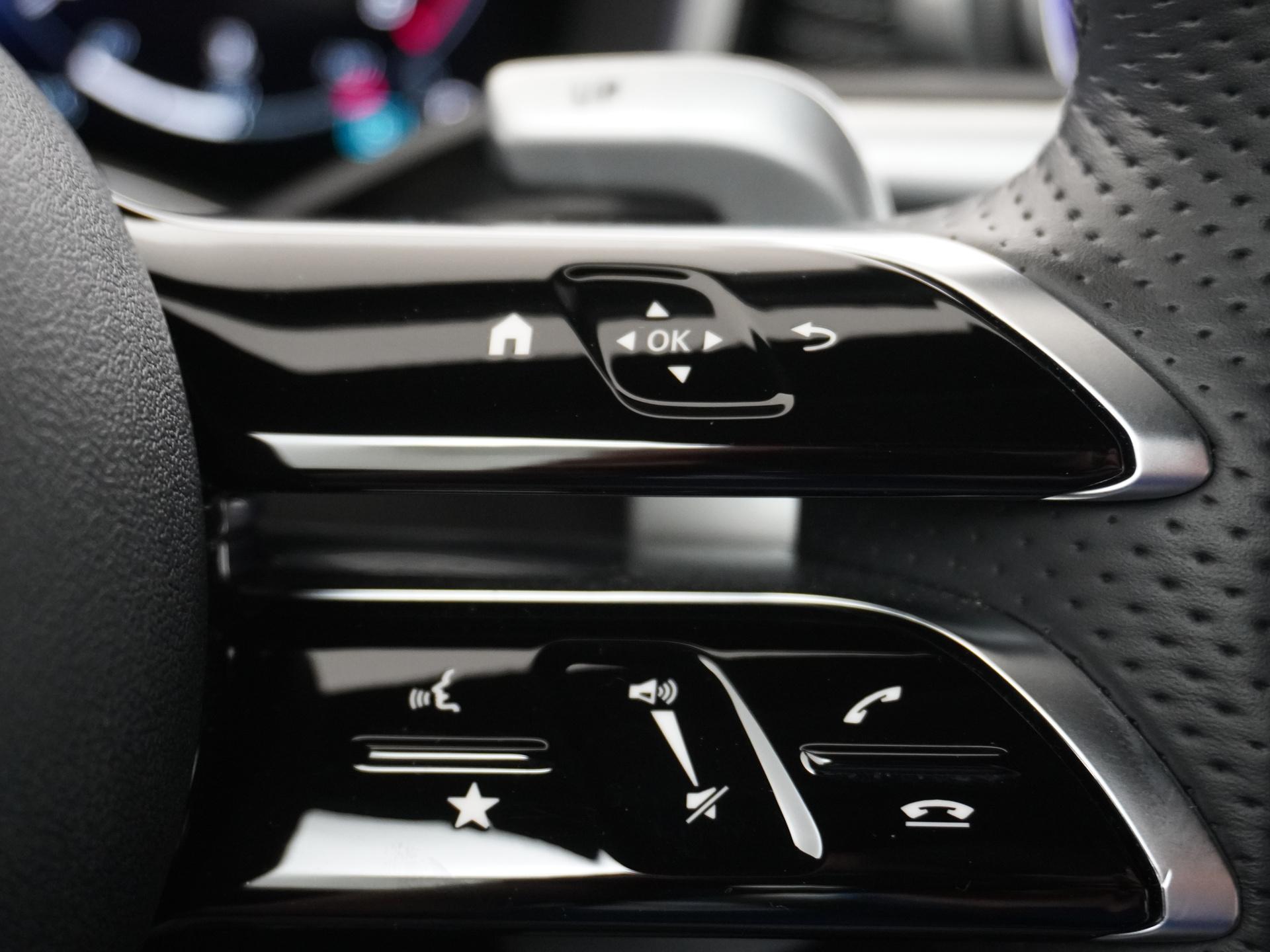 Mercedes-Benz SL-Klasse Roadster AMG 63 4MATIC+ 37