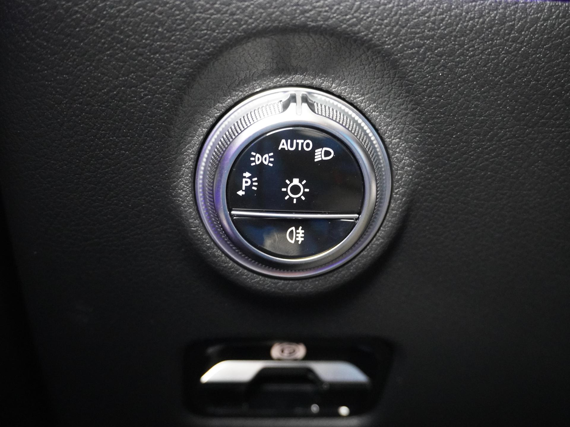 Mercedes-Benz CLE Cabriolet 450 4MATIC AMG Line 24