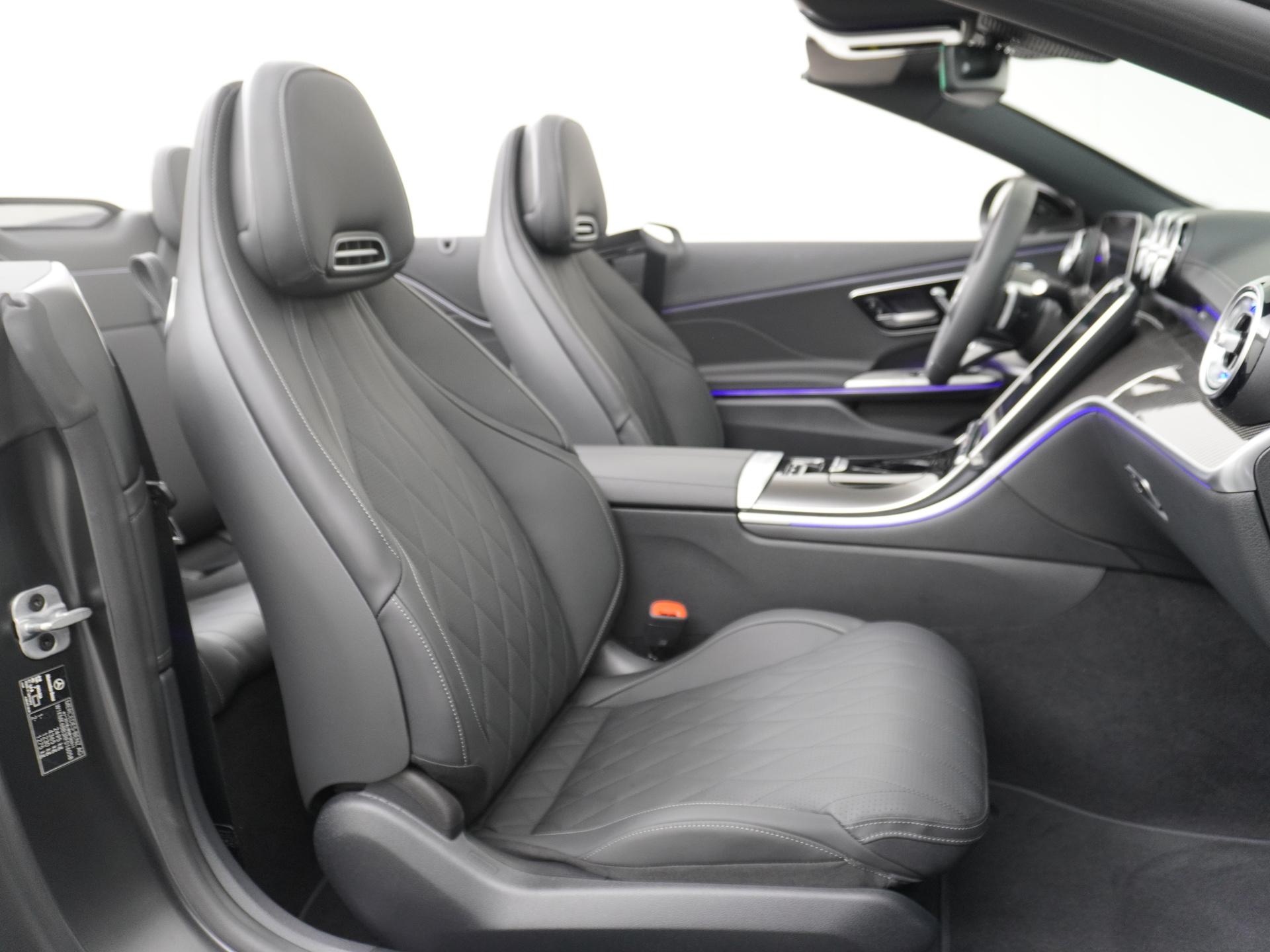 Mercedes-Benz CLE Cabriolet 450 4MATIC AMG Line 49