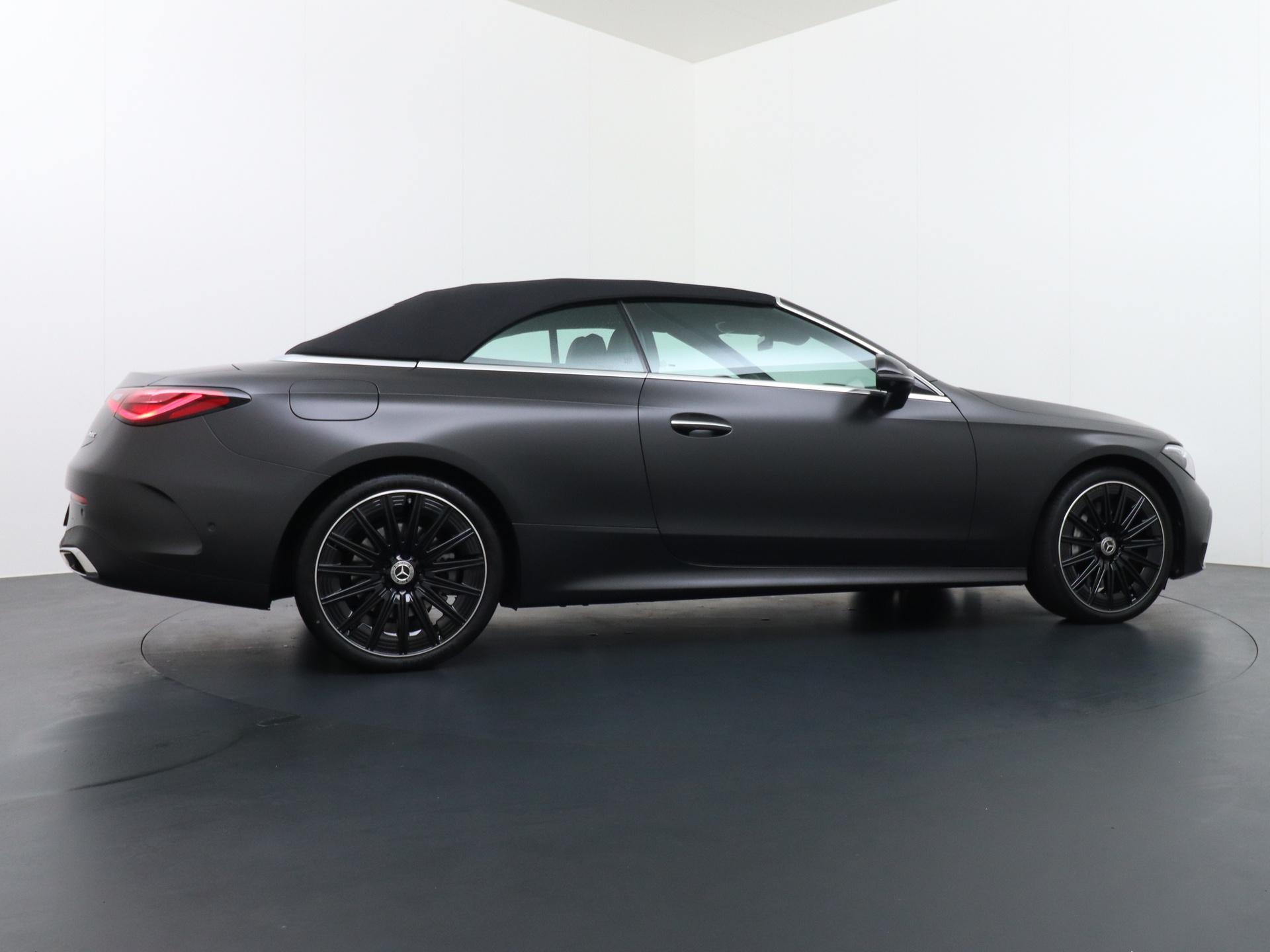 Mercedes-Benz CLE Cabriolet 450 4MATIC AMG Line 9
