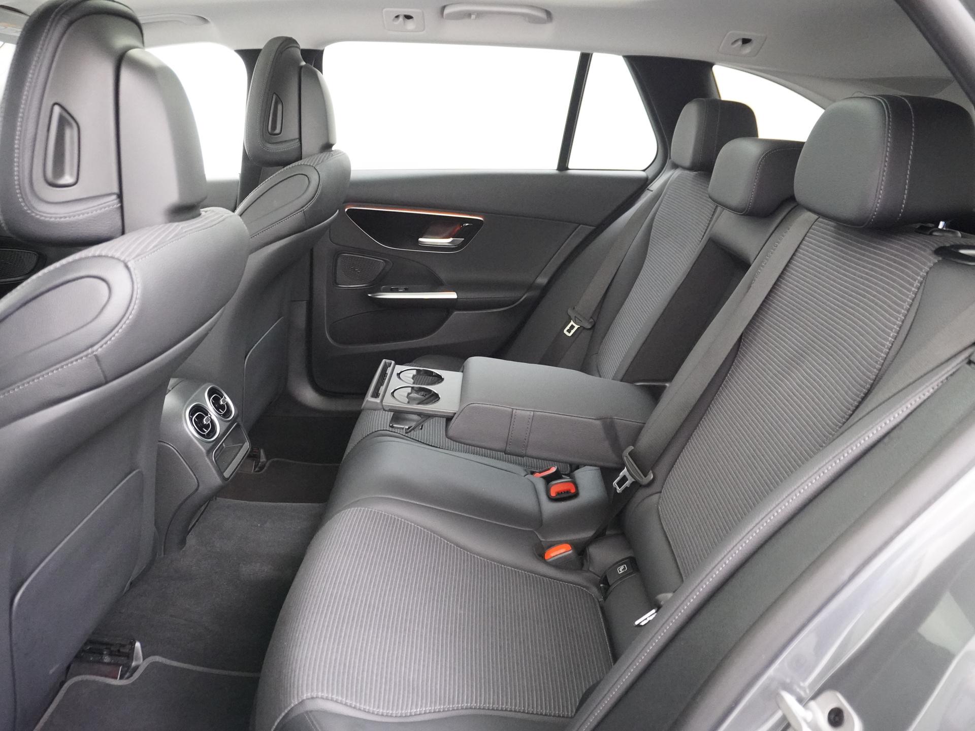 Mercedes-Benz C-Klasse Estate 180 Business Line 25