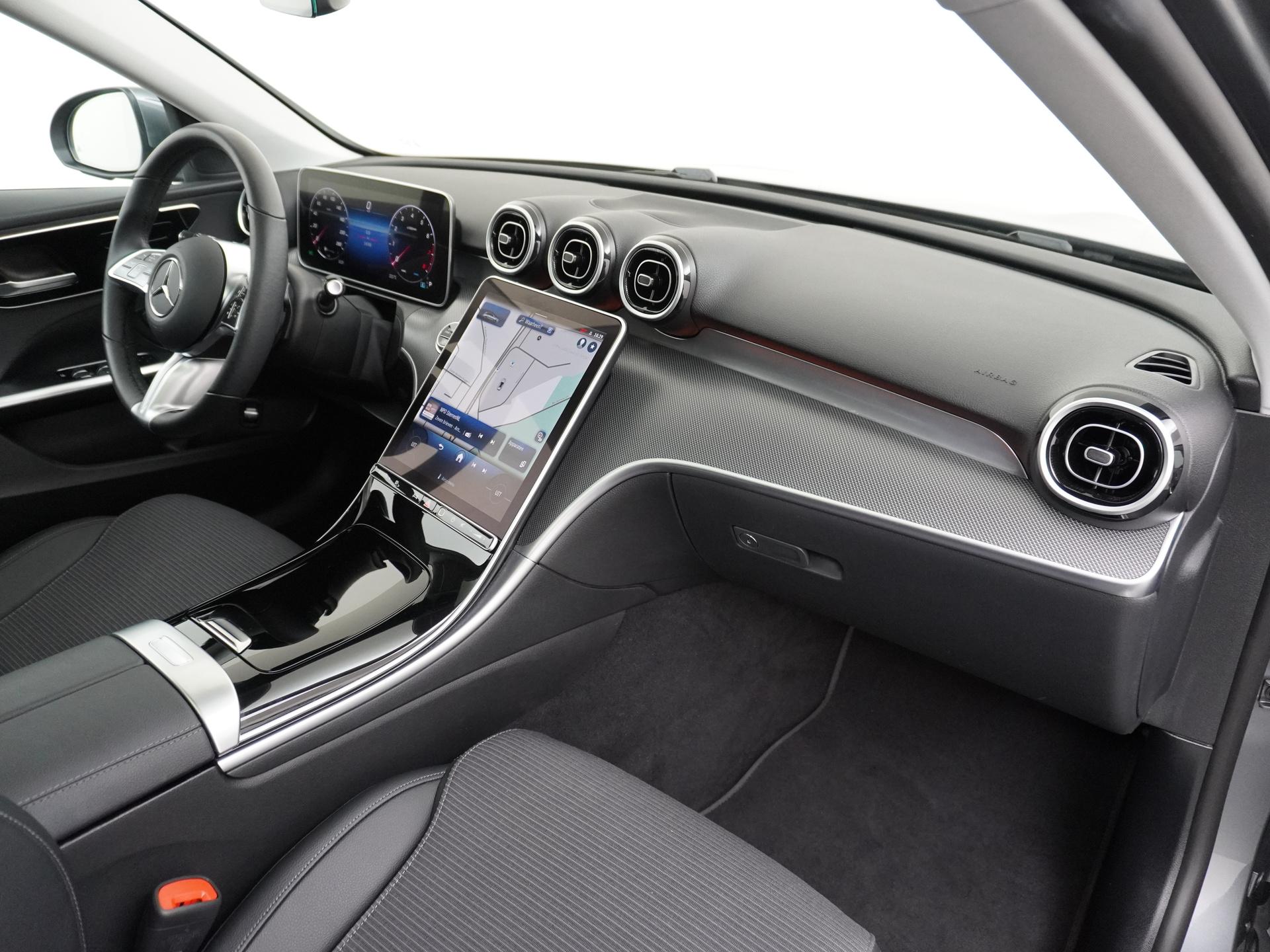 Mercedes-Benz C-Klasse Estate 180 Business Line 44