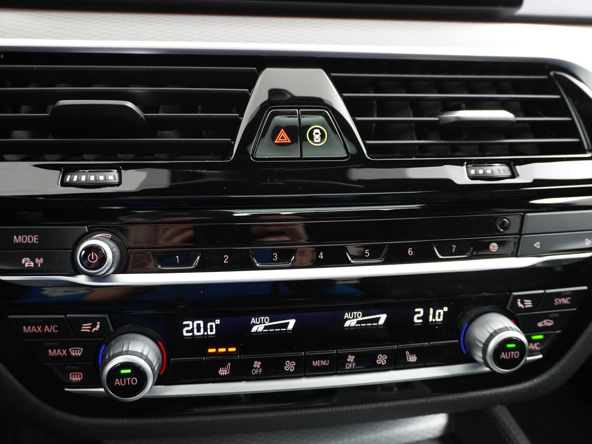 BMW 5 Serie 520i High Executive Edition 36