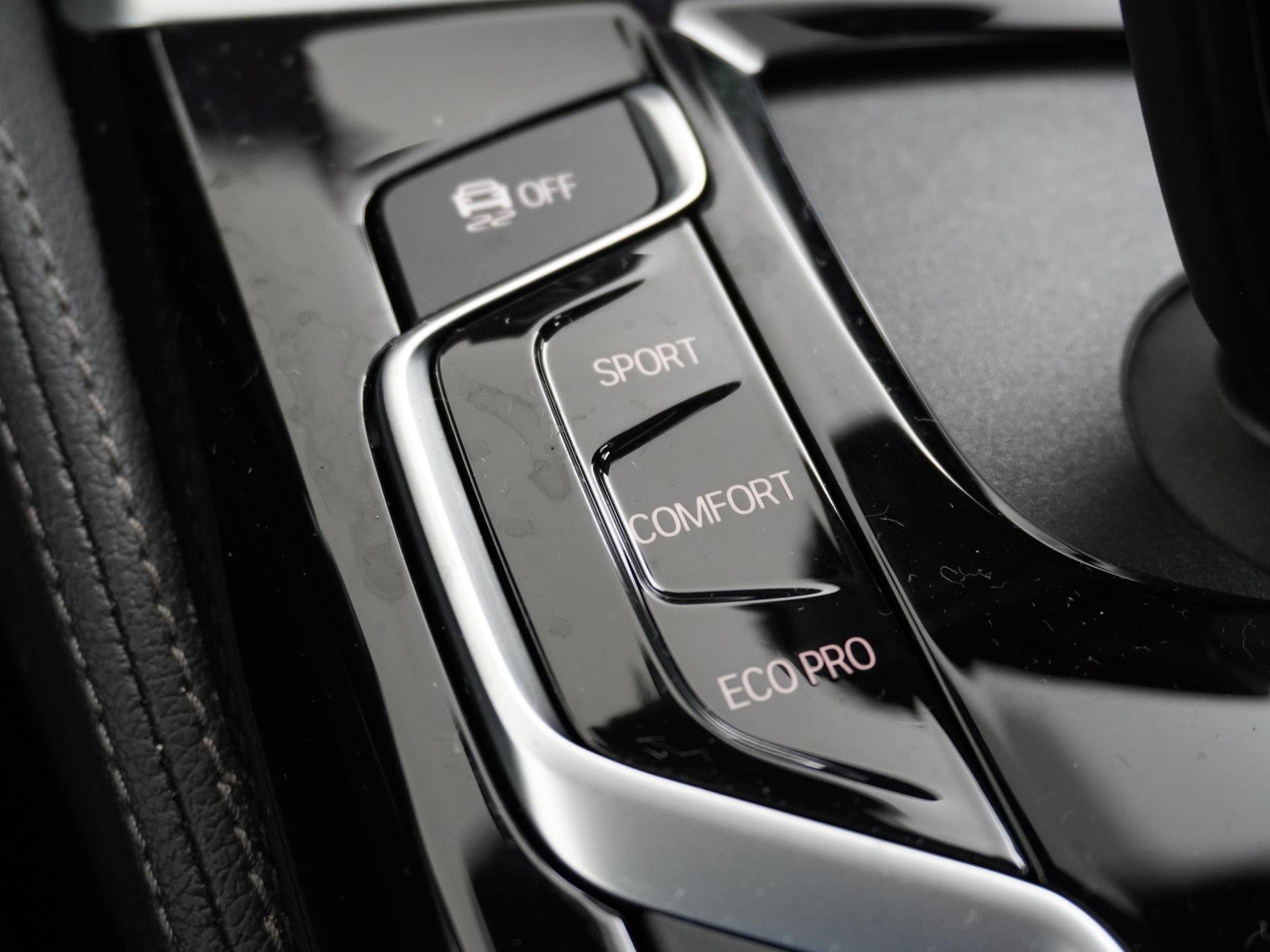 BMW 5 Serie 520i High Executive Edition 38