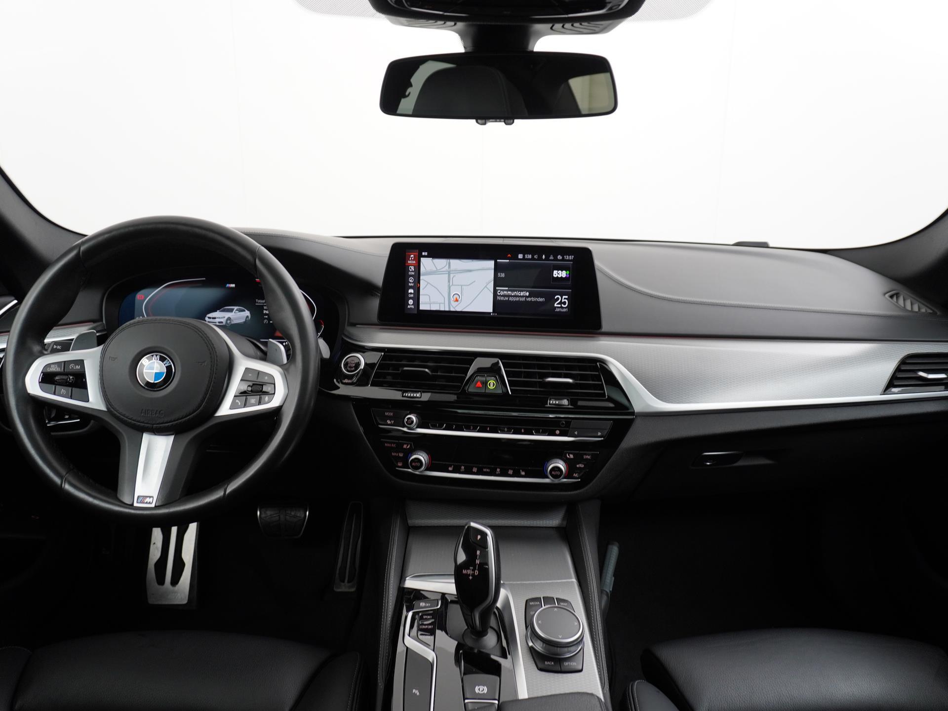 BMW 5 Serie 520i High Executive Edition 6