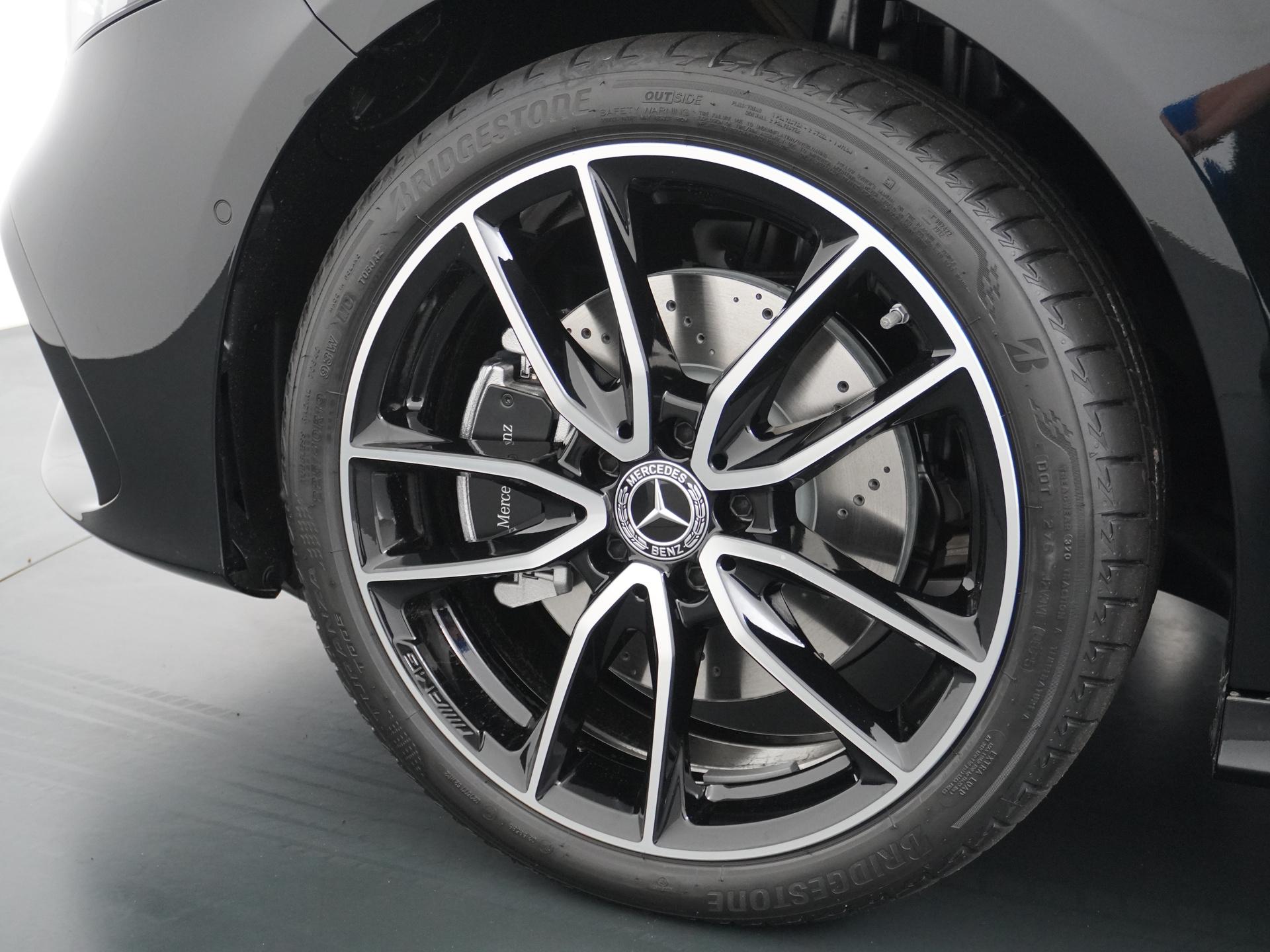 Mercedes-Benz A-Klasse 250 e Business Solution AMG 13