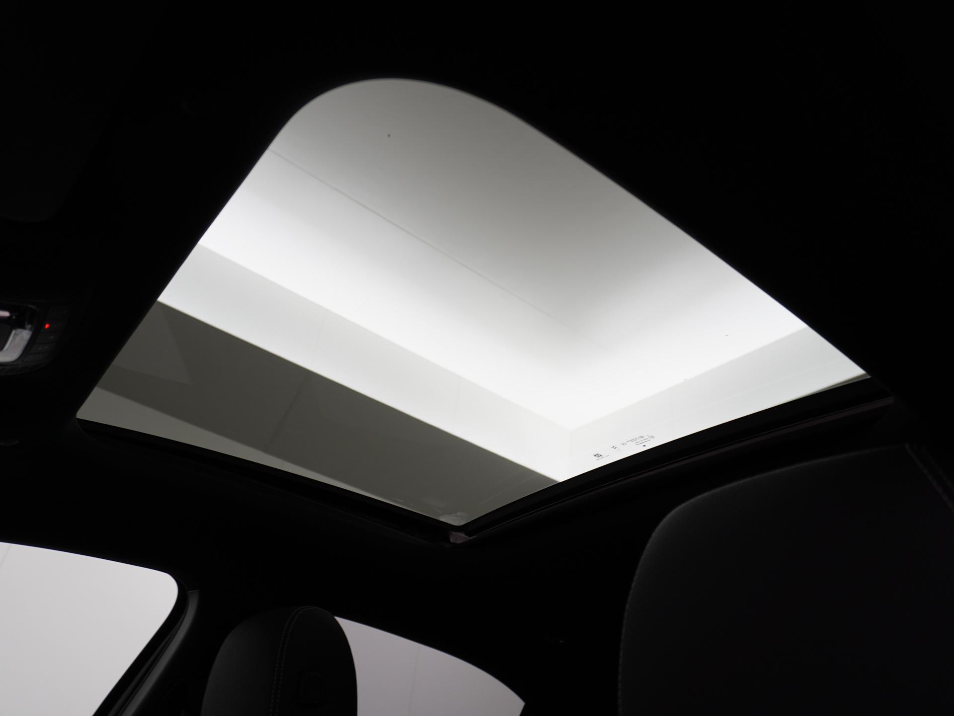 Mercedes-Benz A-Klasse 250 e Business Solution AMG 19